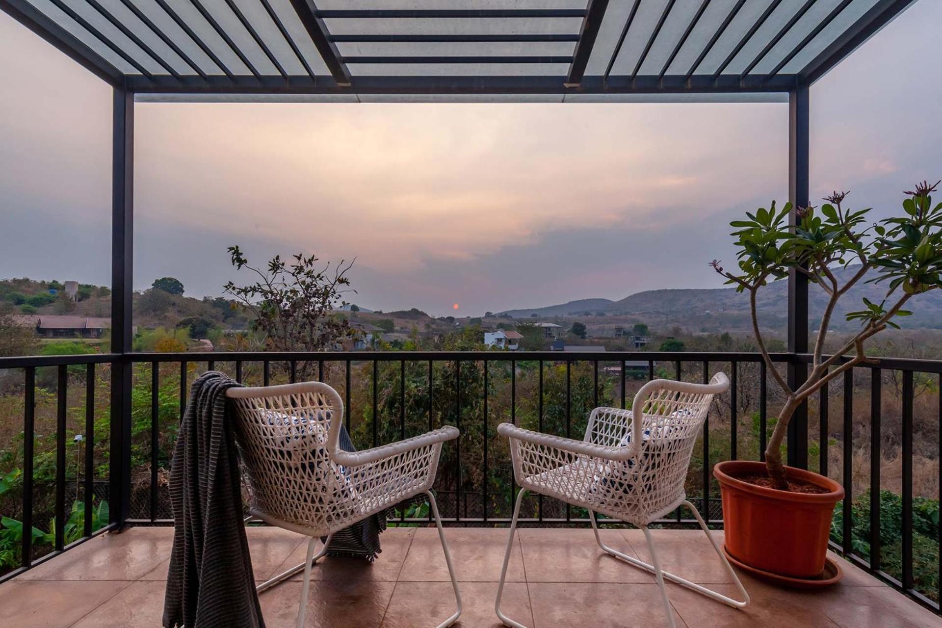 Soul Serenity by StayVista - Your nature getaway with a Swimming pool view 5