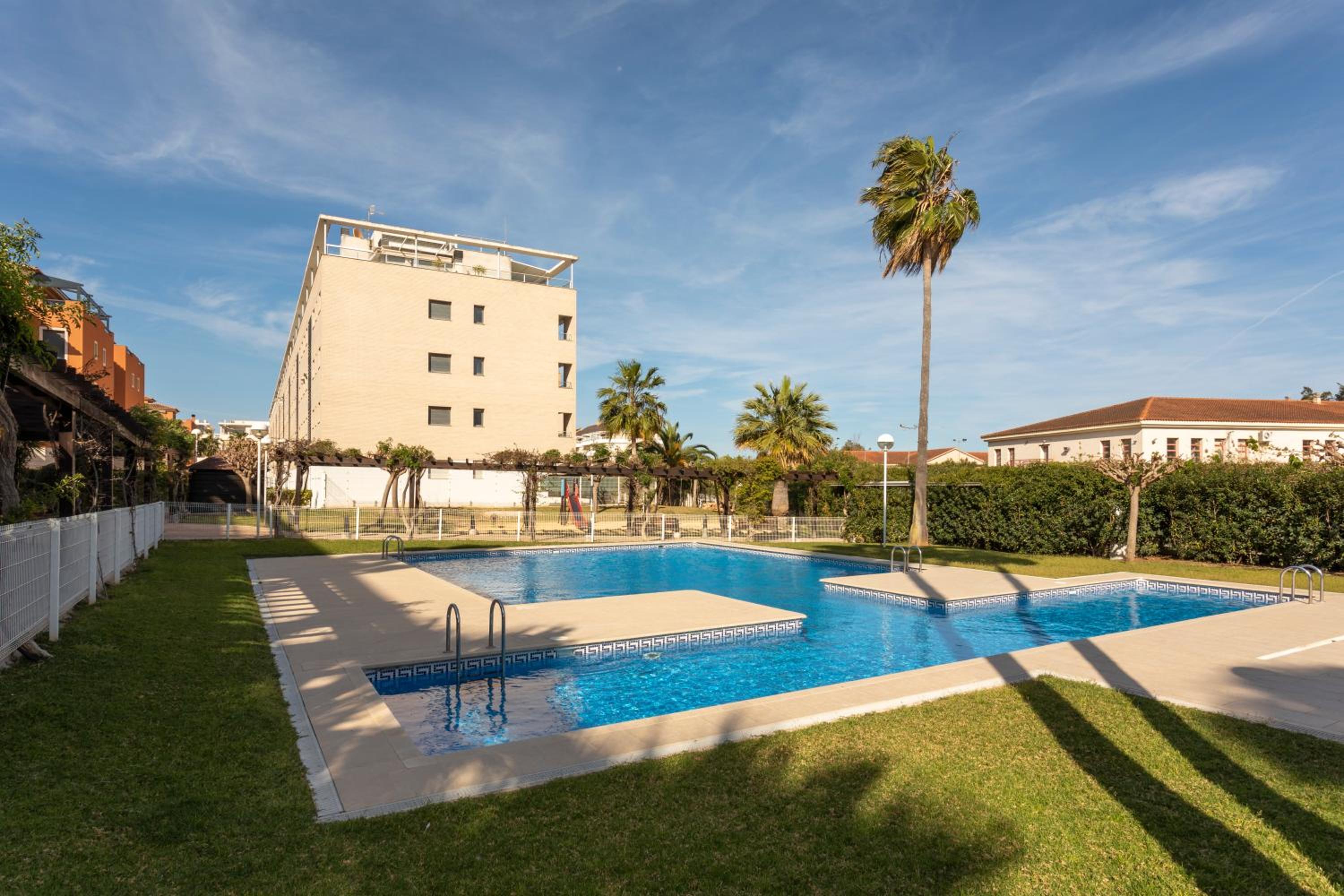 Aquamaris, 2 dormitorios, by Bookindenia view 3
