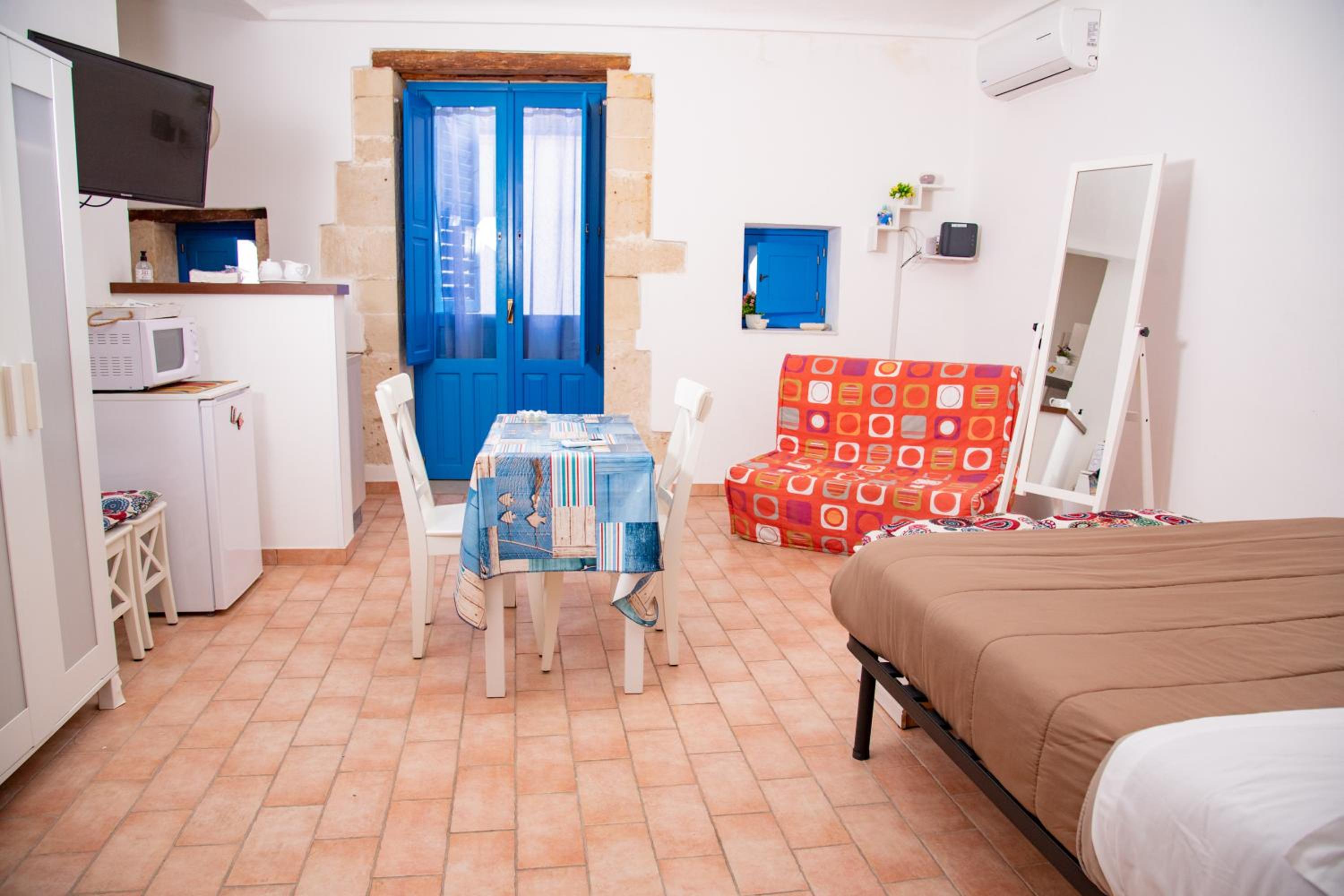 Xenia Home and Selene Home 200m From Sea Apartments photo 2