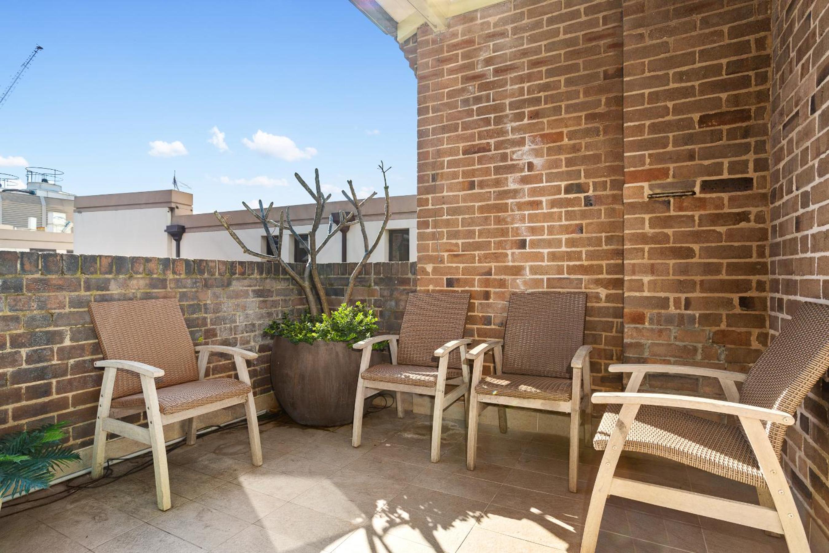 Quaint terrace house The Rocks