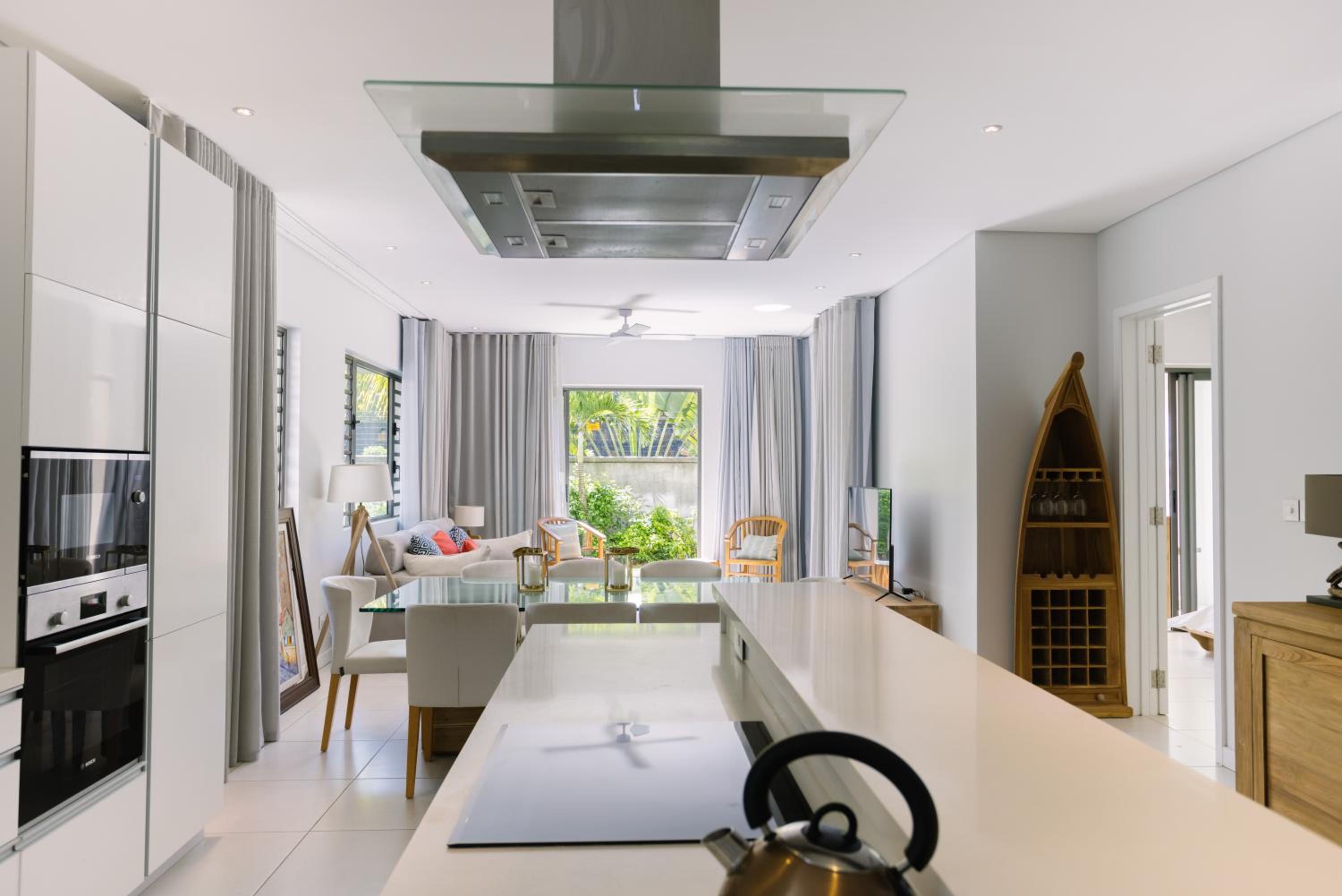 The Spot 3 Bedroom Apartment, Grand Bay by LOV Mauritius view 2