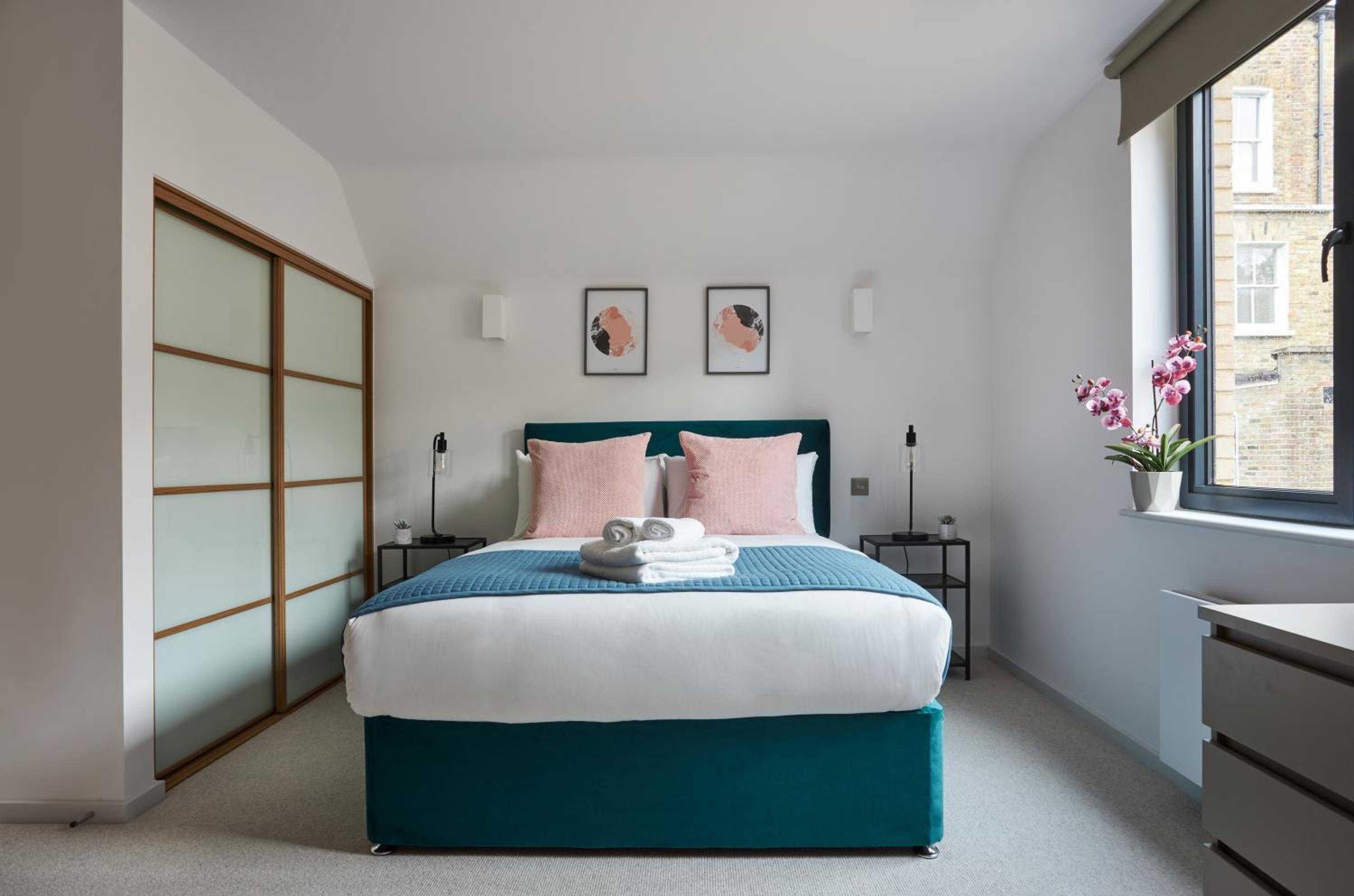 Hammersmith Mews by Viridian Apartments