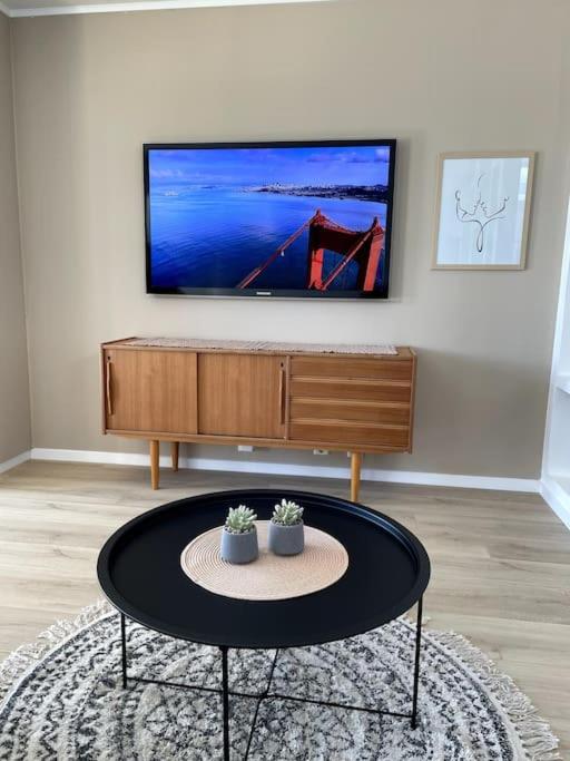 Well-Equipped Apartment with Stunning Views