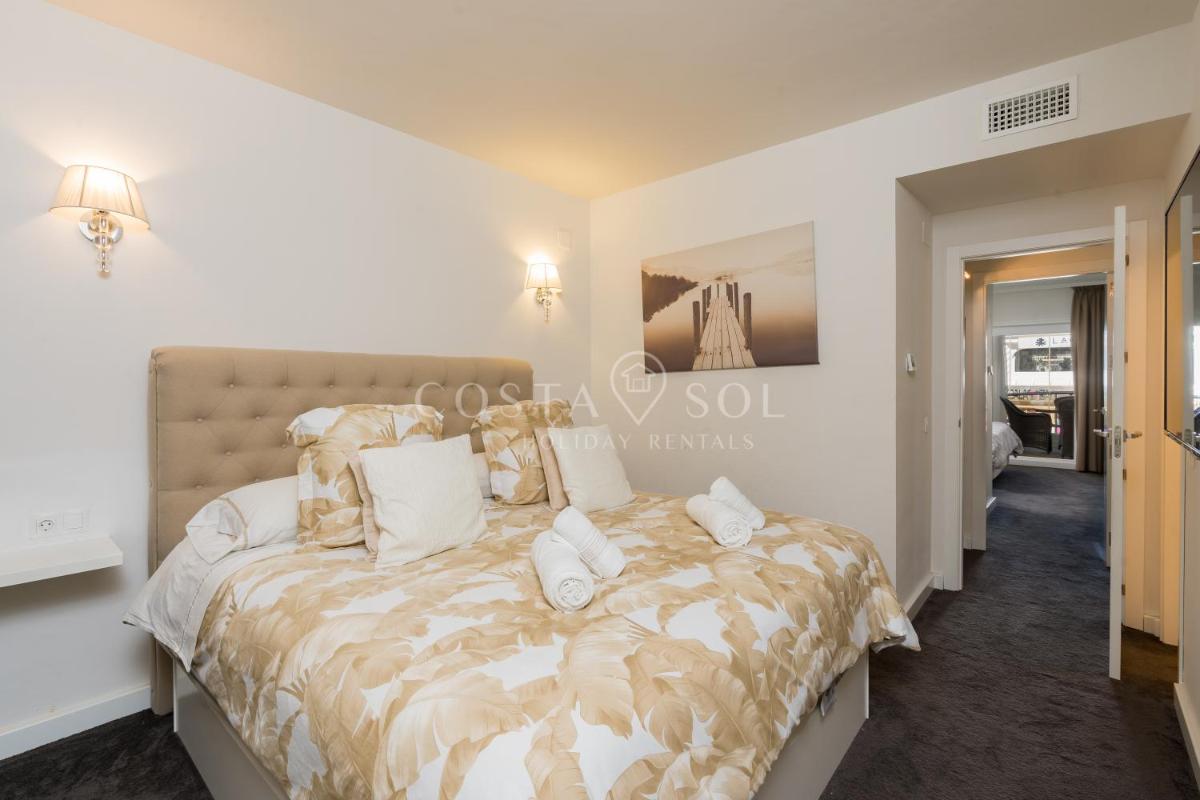 PUERTO MARINA-BENALMADENA LUXURY APARTMENT DENTRO DE LA ISLA photo 3