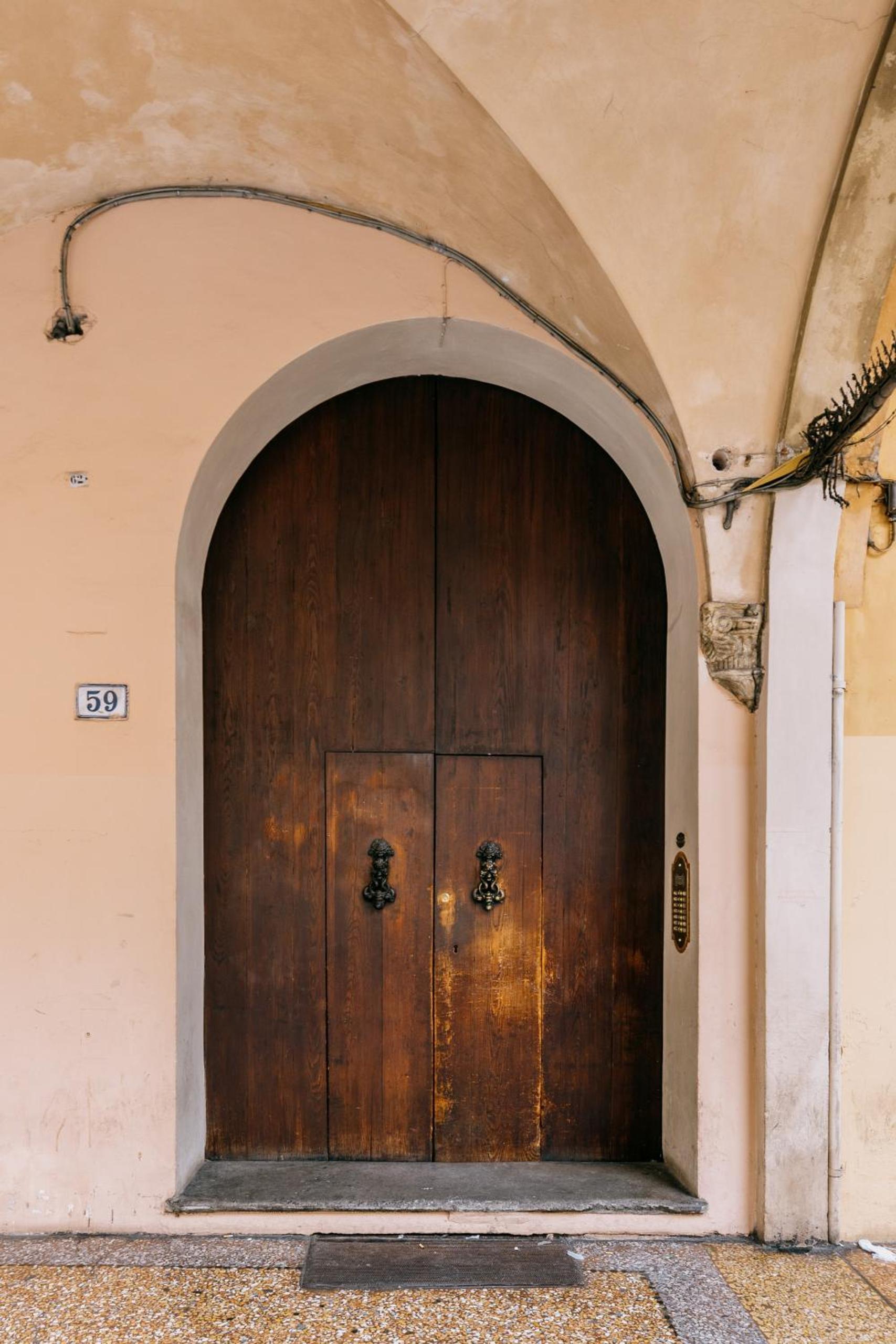 Casa Ambrosini Apartments by Wonderful Italy view 3