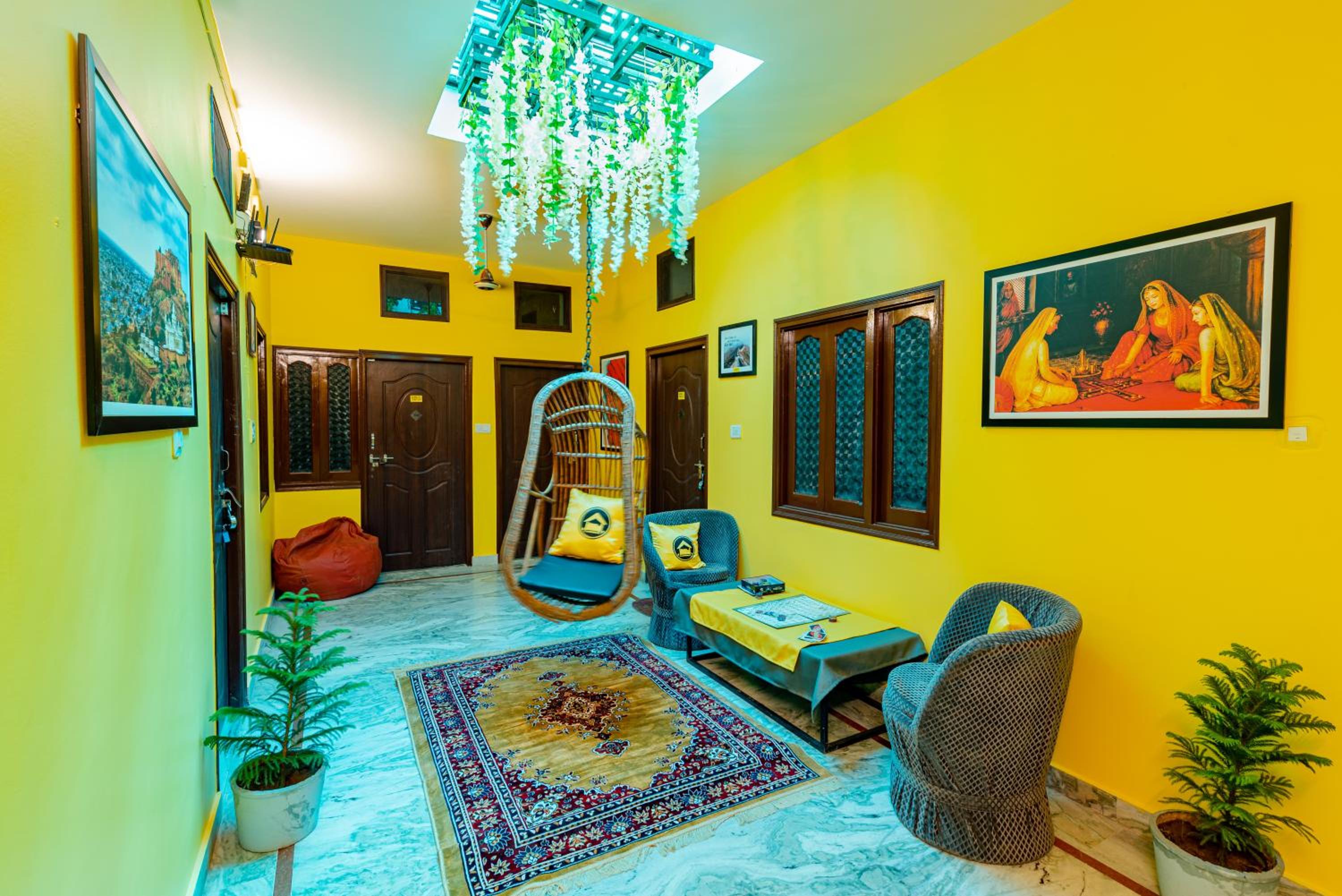lounge