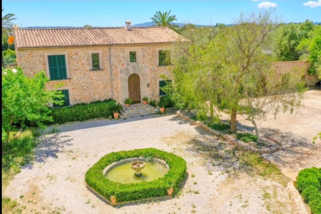 Ecovilla Jeaninne by villasmediterranean
