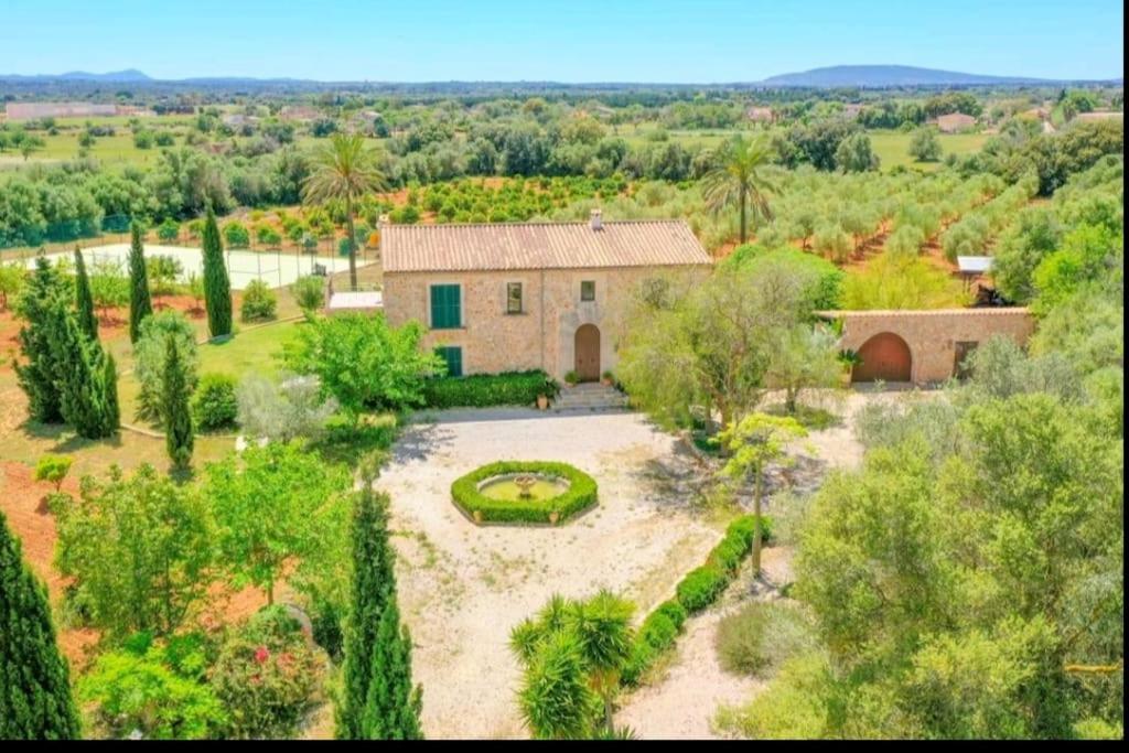 Ecovilla Jeaninne by villasmediterranean