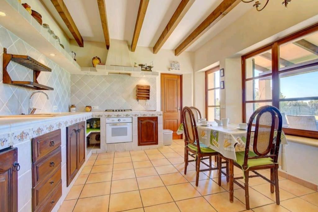 Ecovilla Jeaninne by villasmediterranean