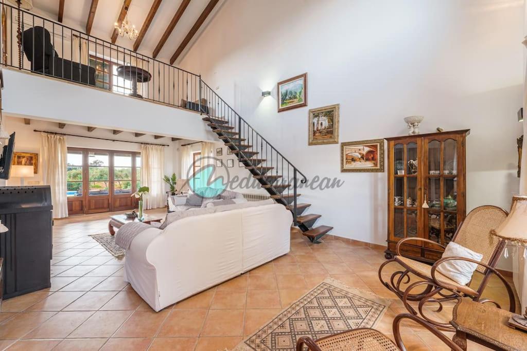 Ecovilla Jeaninne by villasmediterranean