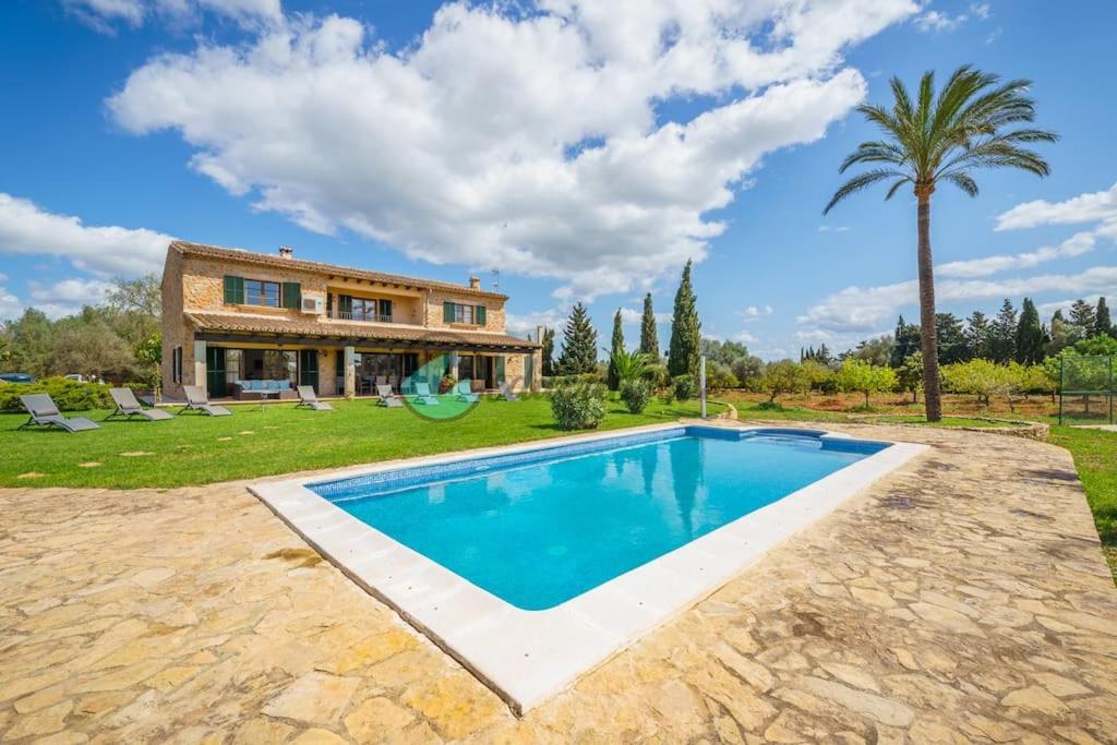 Ecovilla Jeaninne by villasmediterranean
