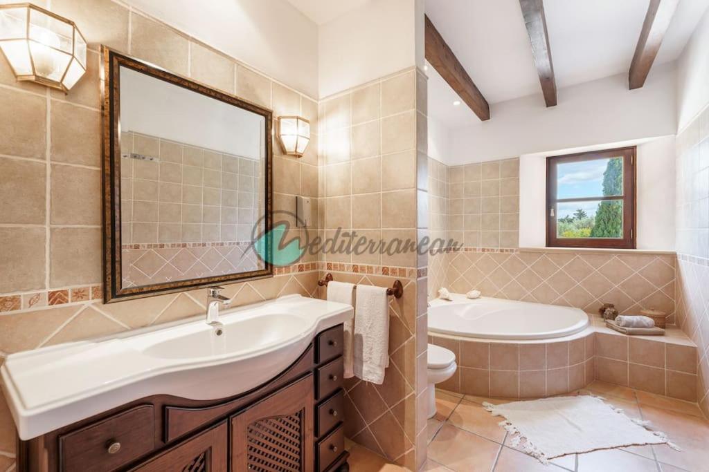 Ecovilla Jeaninne by villasmediterranean