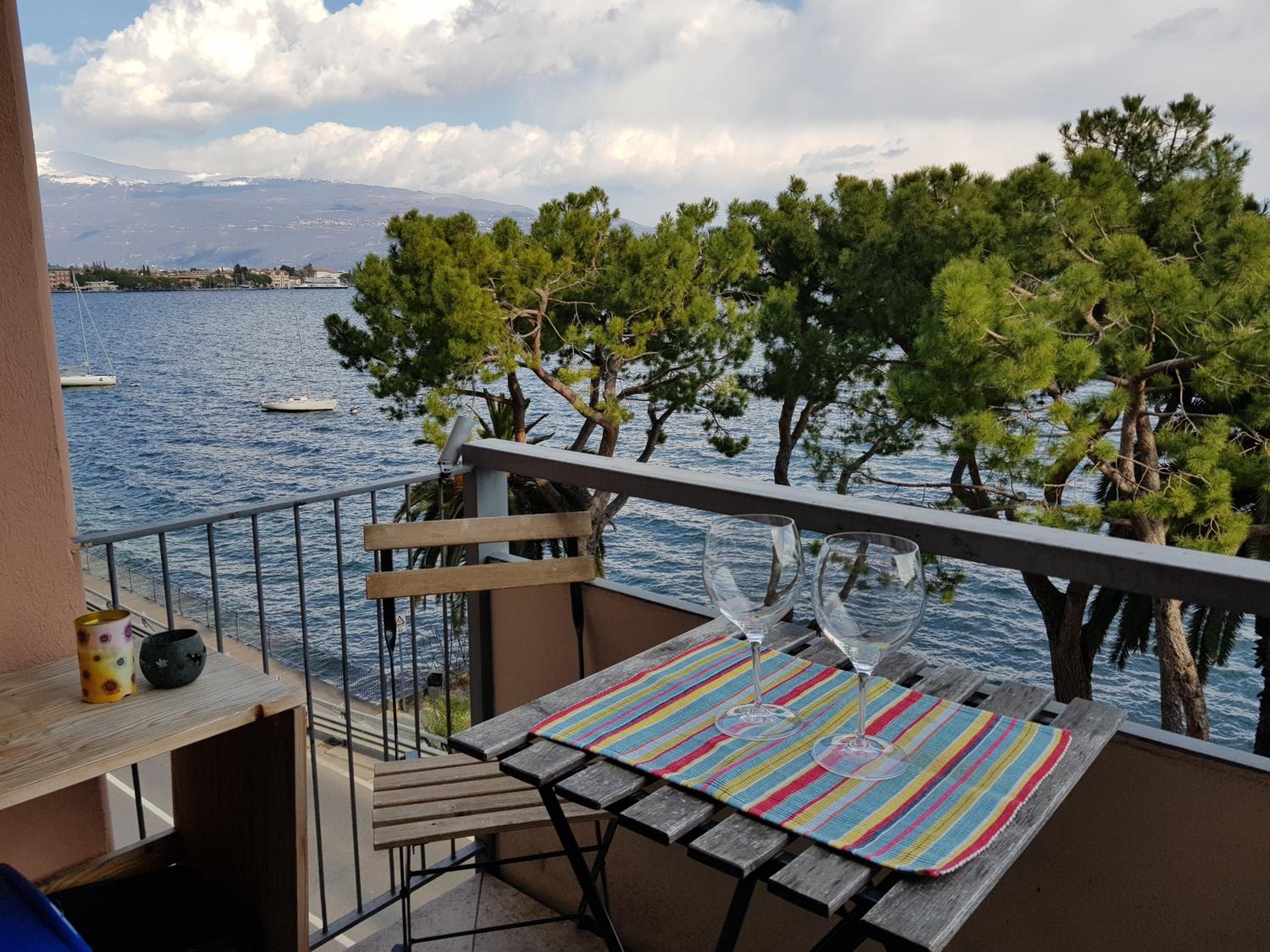 Modern Flat with lake view & private beach! view 3
