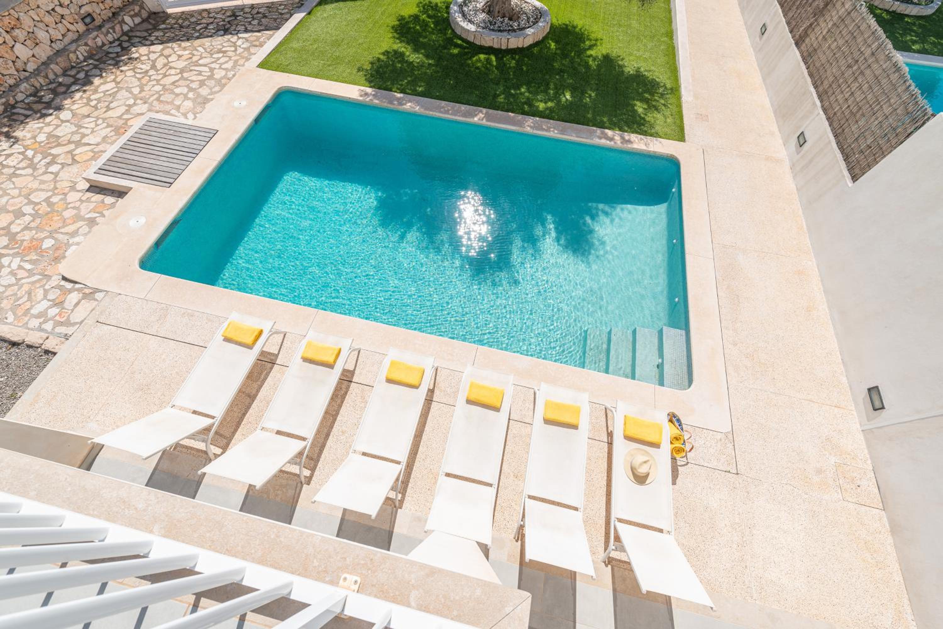 STUNNING VILLA MARIANELLA, CASA GRIS, POOL, BBQ, AC, FREE WiFi view 3