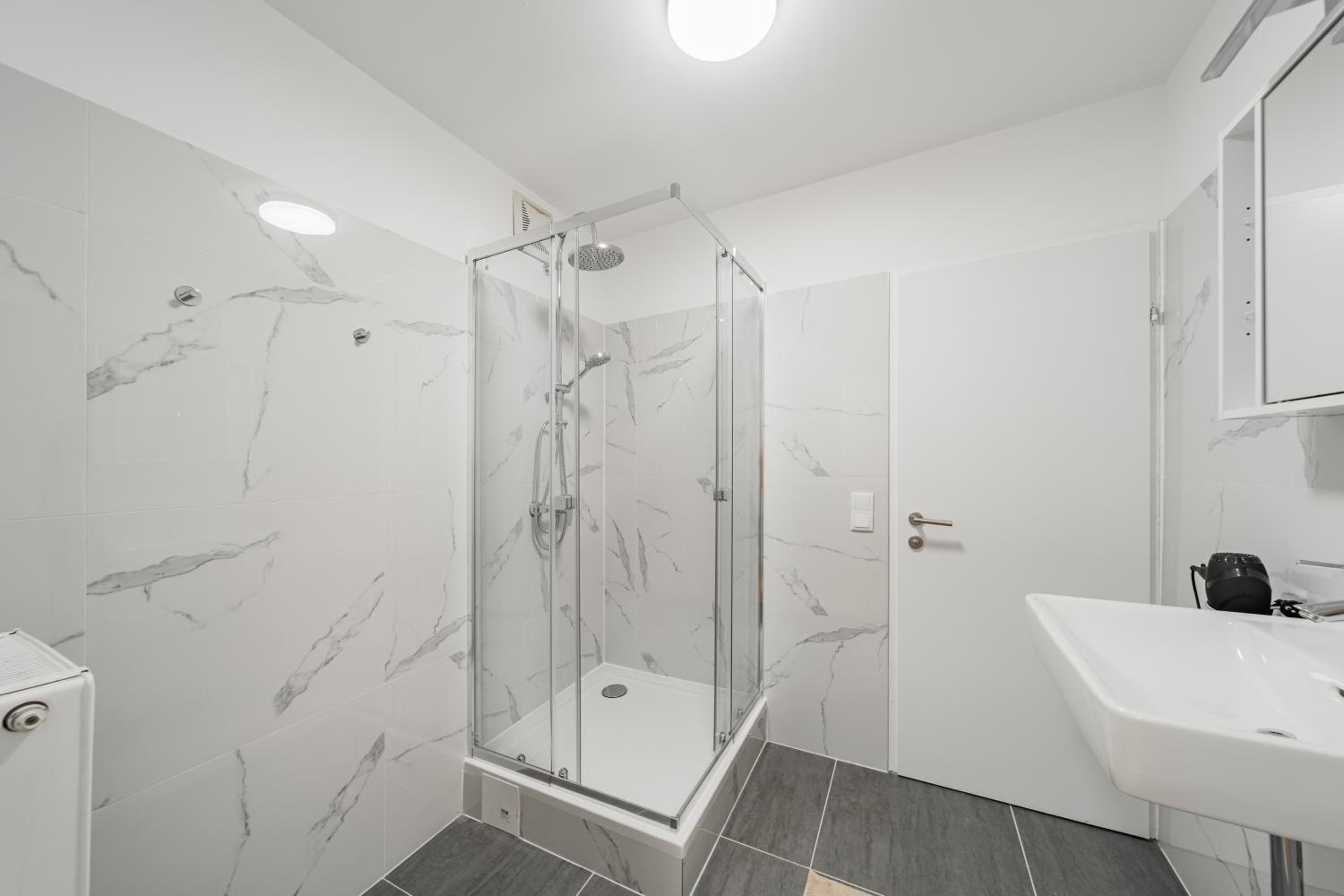 Modern Central City Rooms