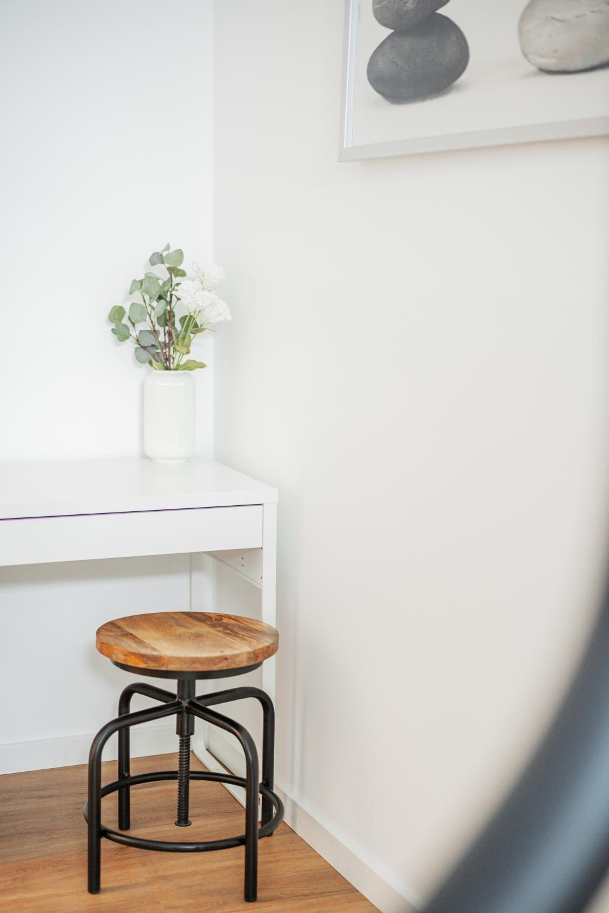 Modern Central City Rooms