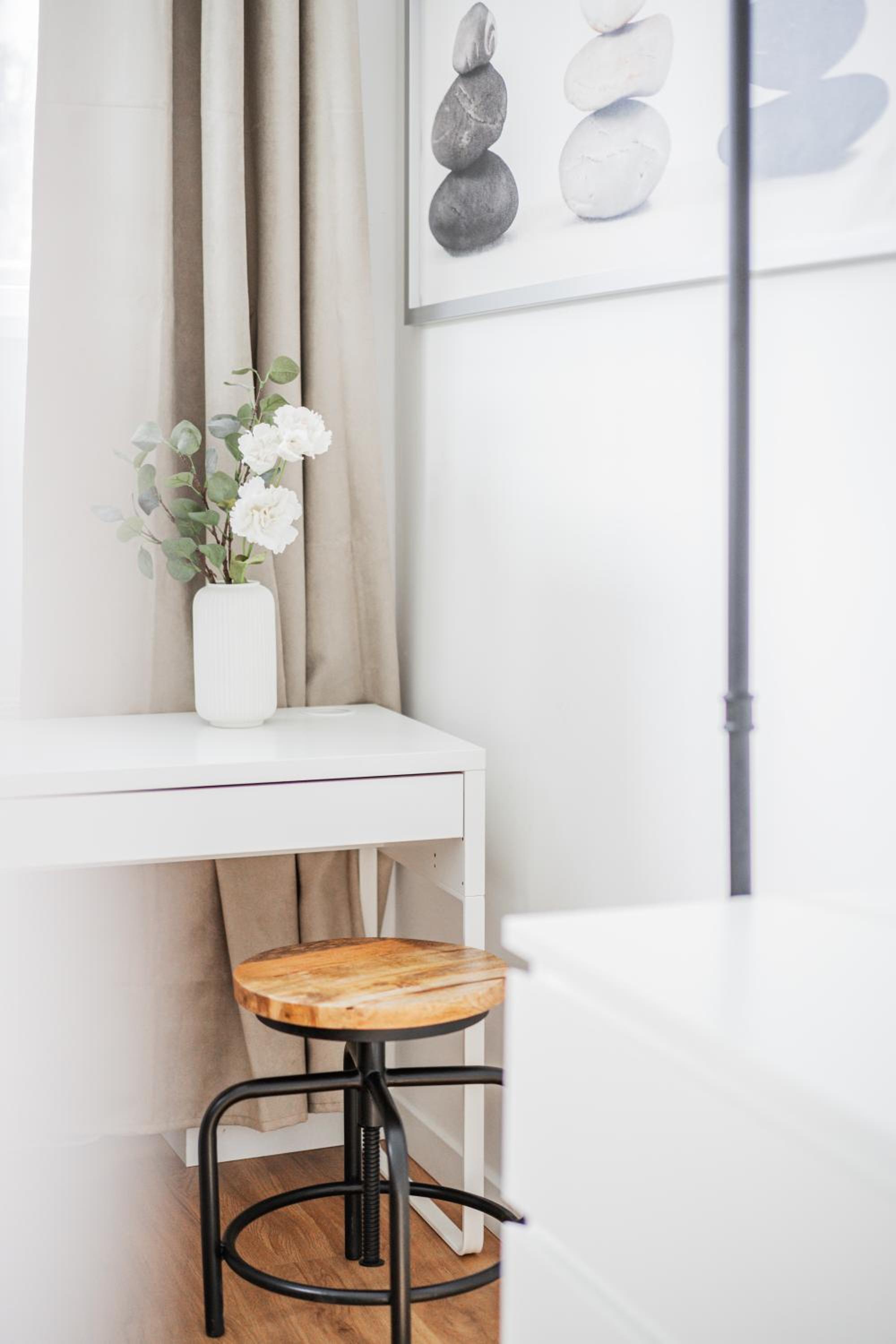 Modern Central City Rooms