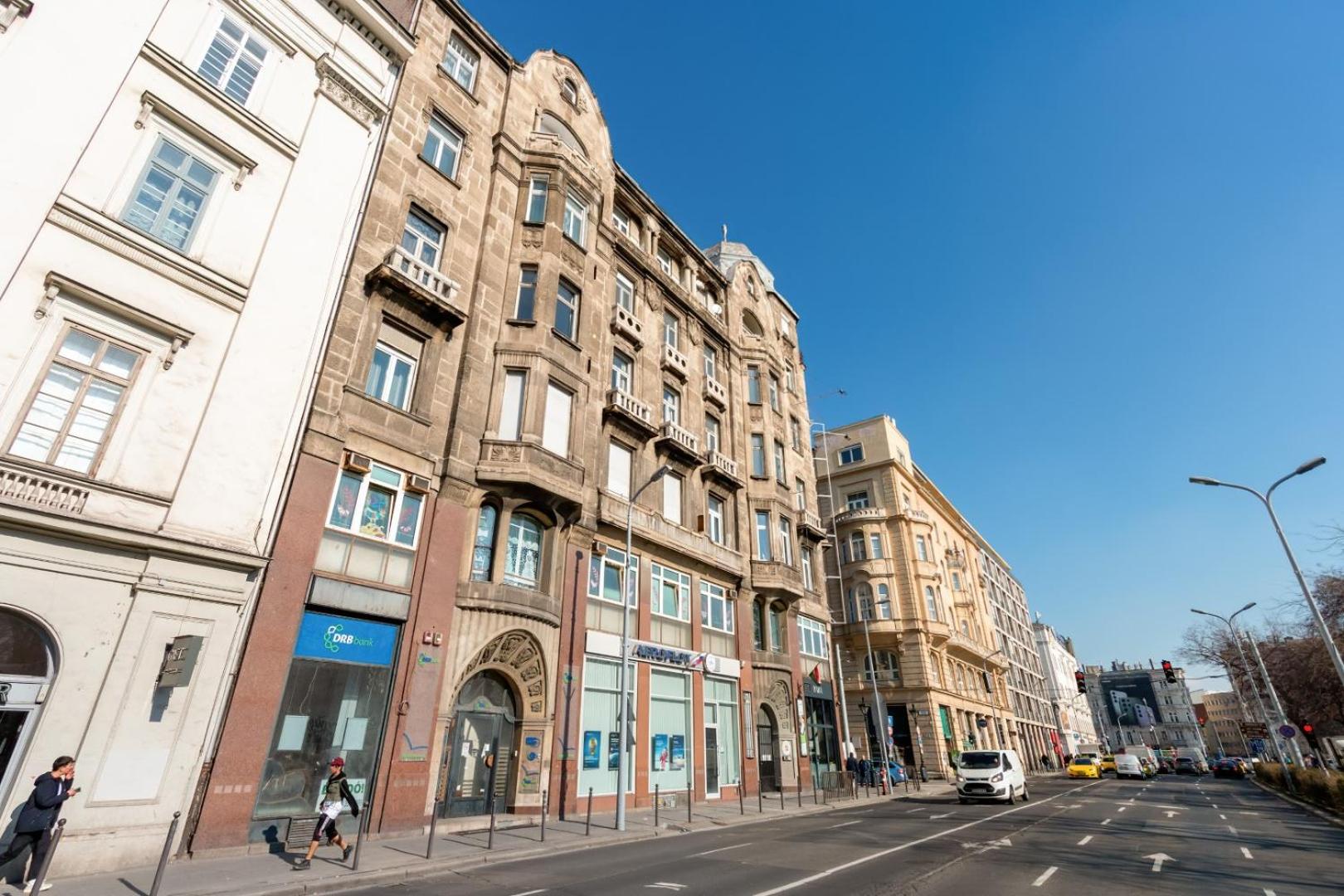 Elizabeth Garden Apartment