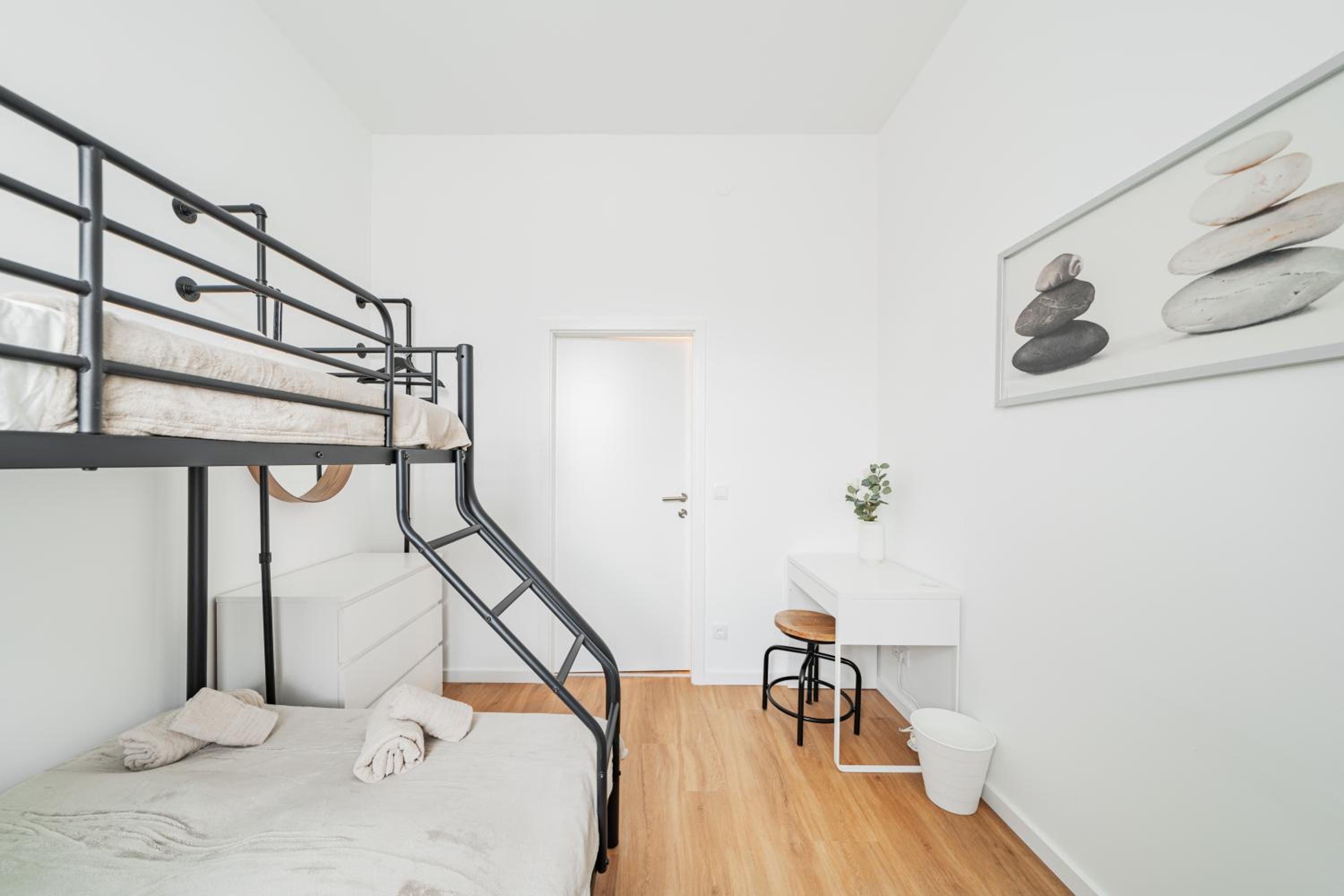 Modern Central City Rooms