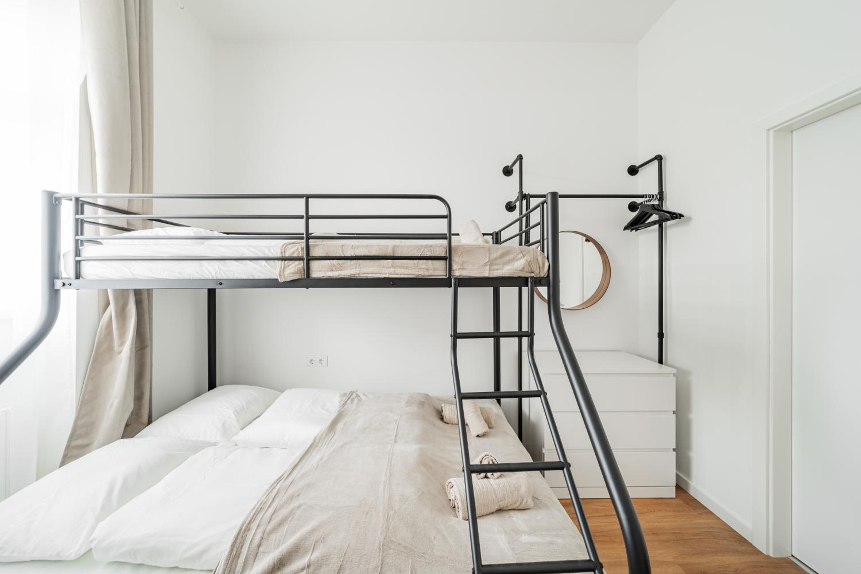 Modern Central City Rooms