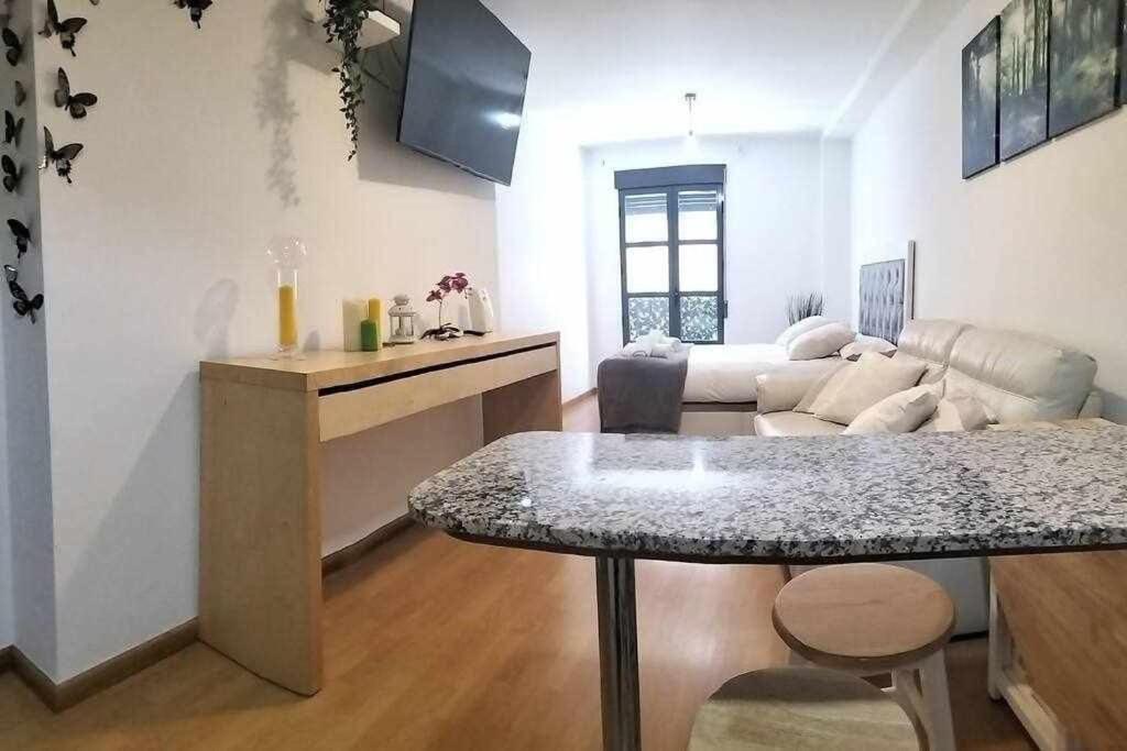 Loft Old City Couples GetAway