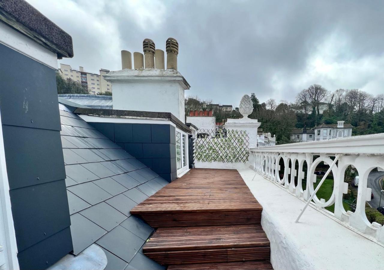 Nestee Serviced Apartments - Central Torquay - Pet Friendly - Harbour Views view 3
