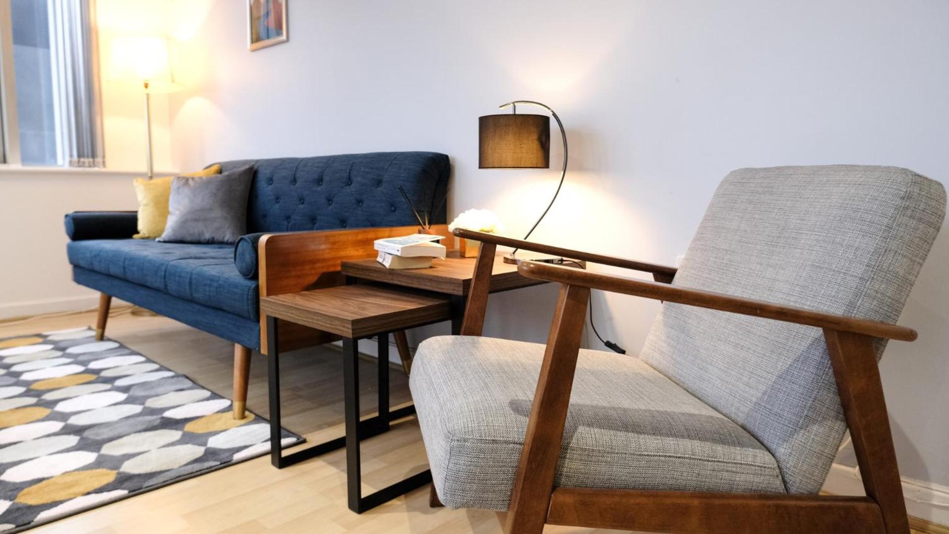 Spacious 2BR 2BA Apartment City Centre Sleeps 5 view 5
