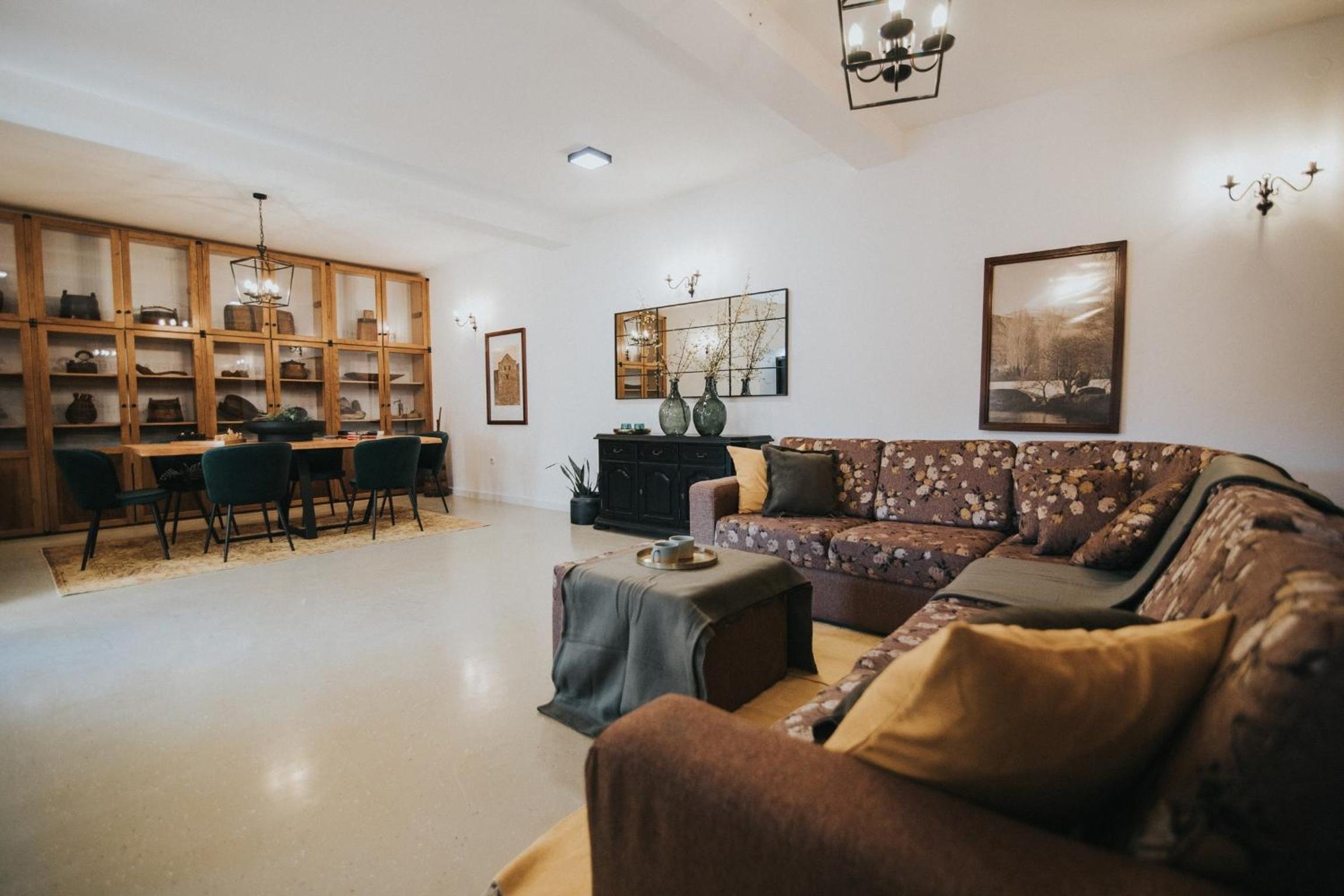Villa Ana