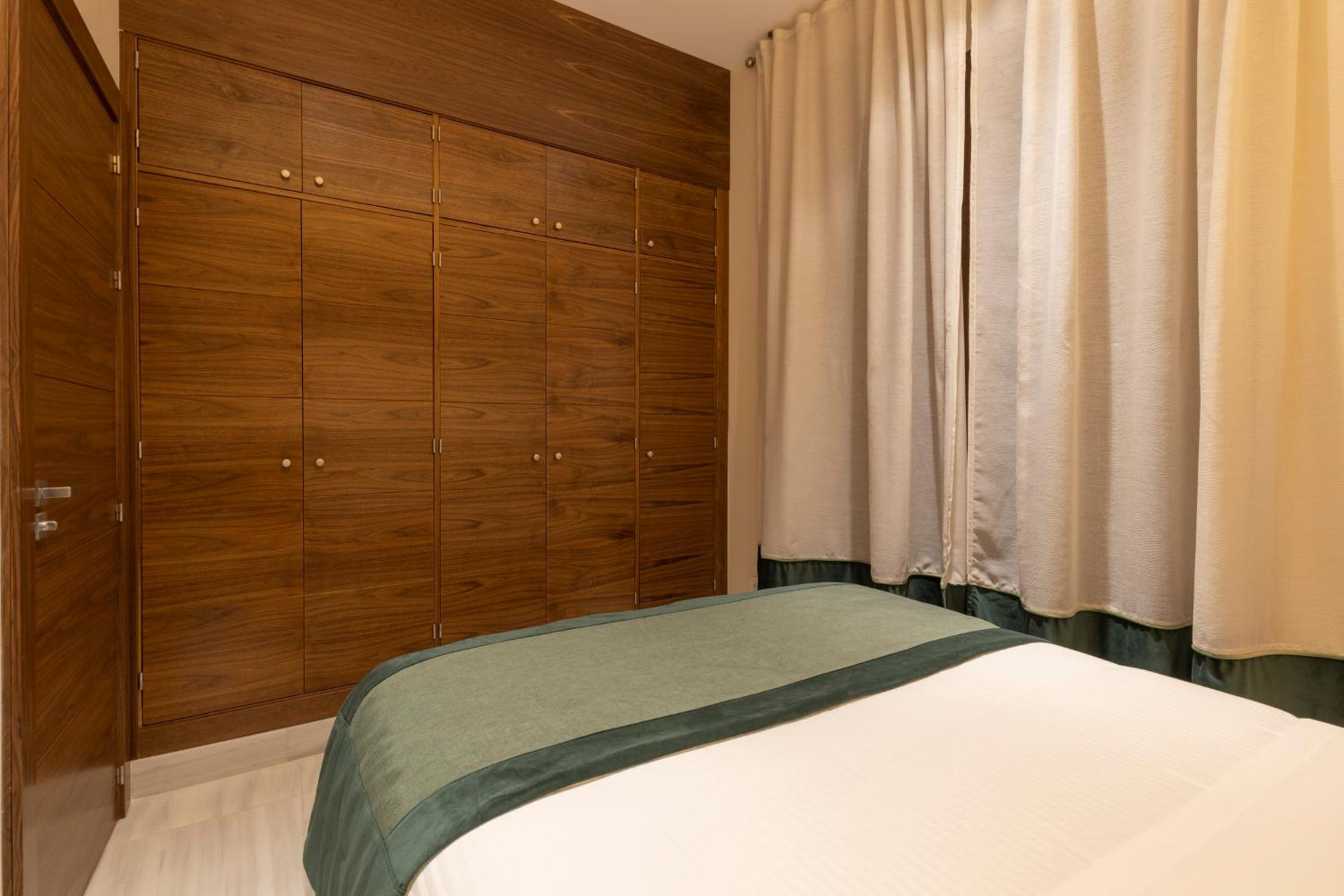 BiBo Suites Real Chancilleria view 2