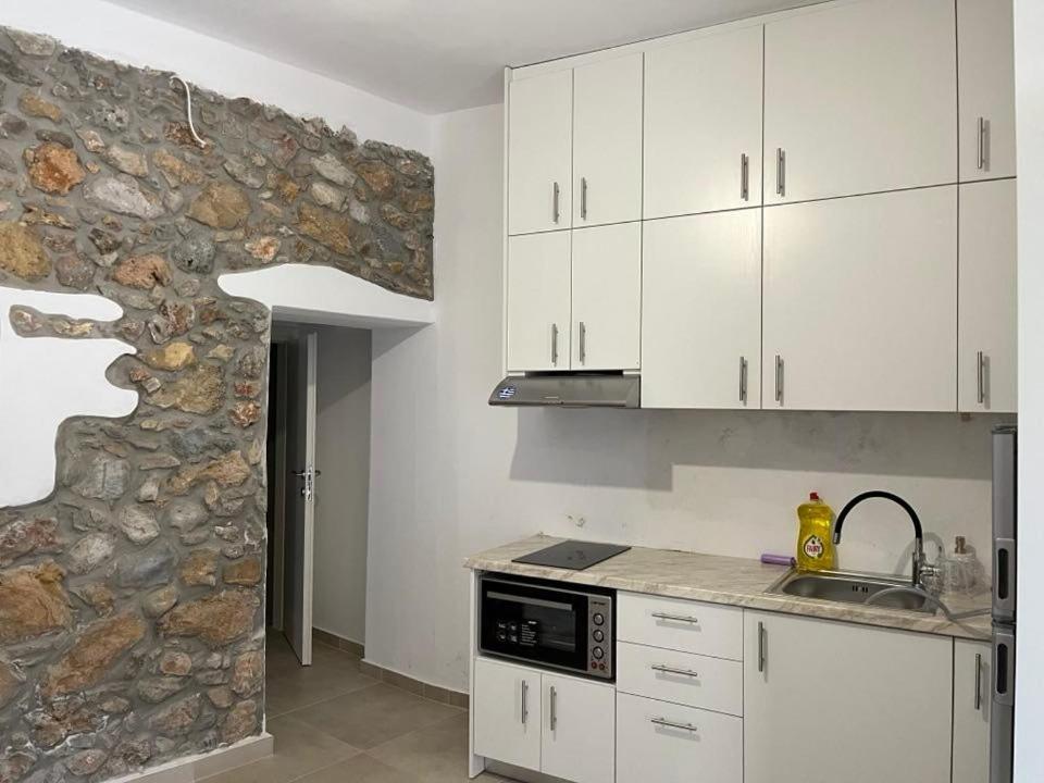Helios Stays - Sisi Private Apartments