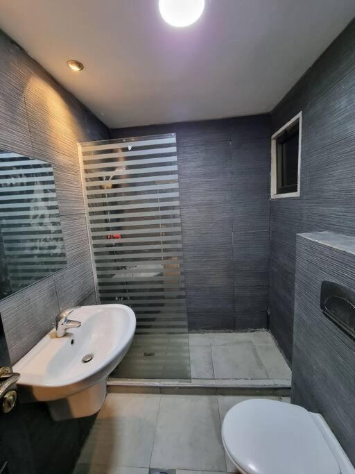 Deir Ghbar 3 rooms apart view 4