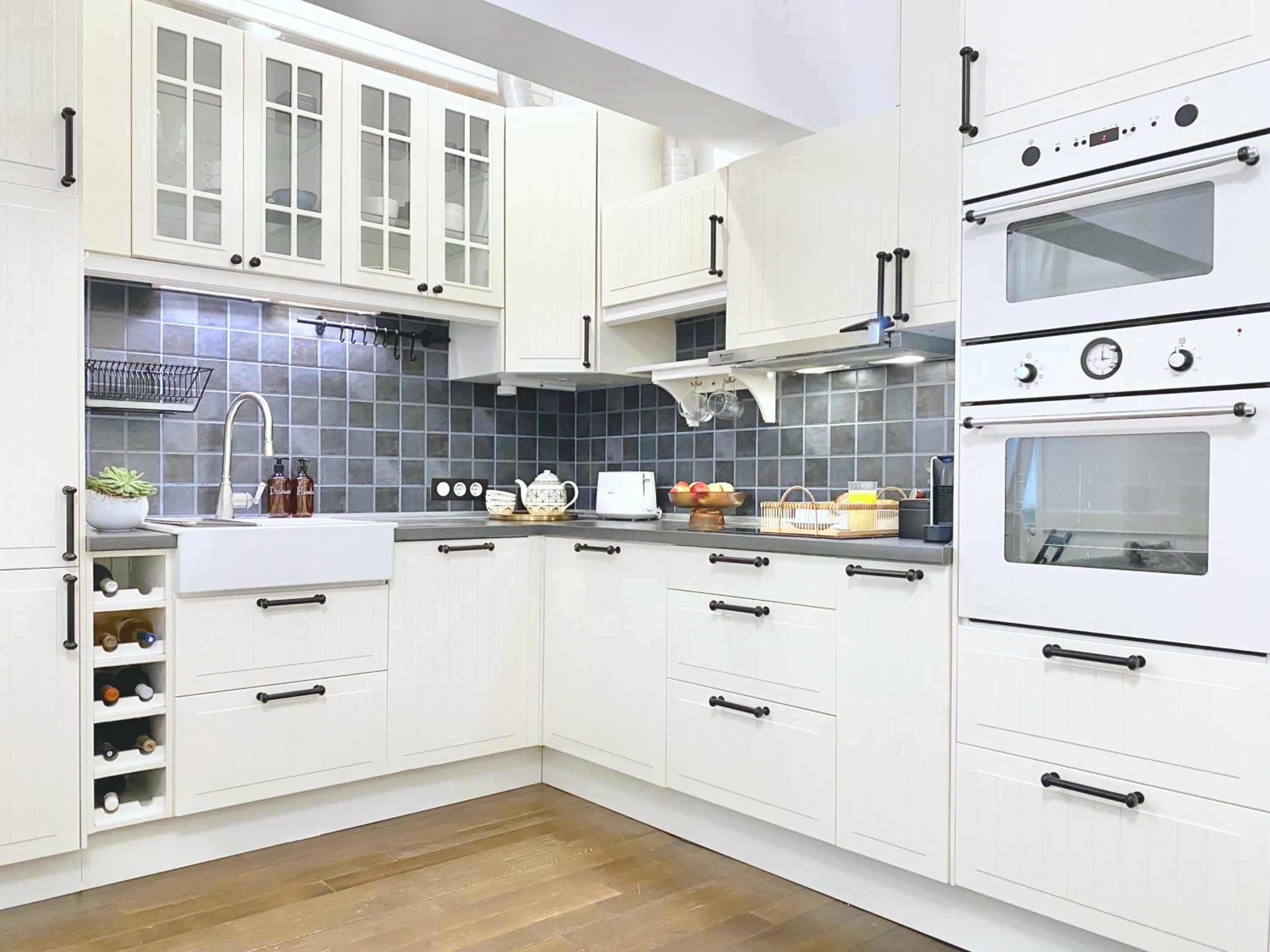 Vintage Top Centre Apartment