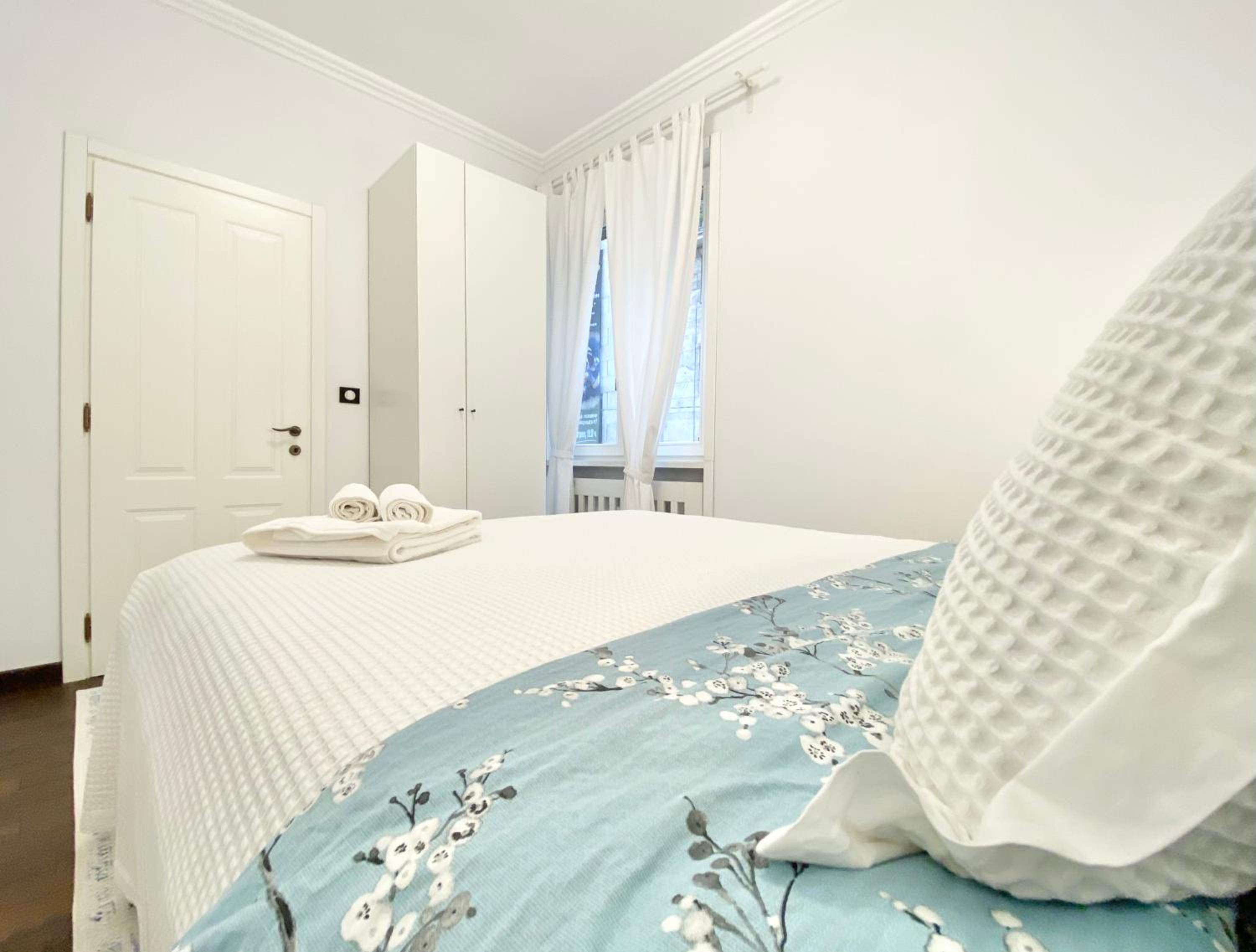 Vintage Top Centre Apartment