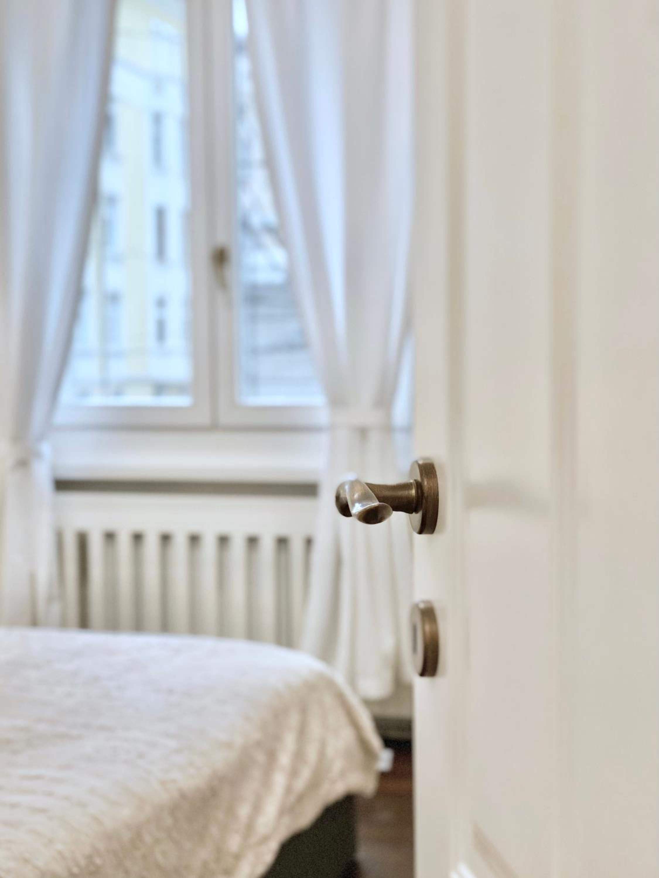 Vintage Top Centre Apartment