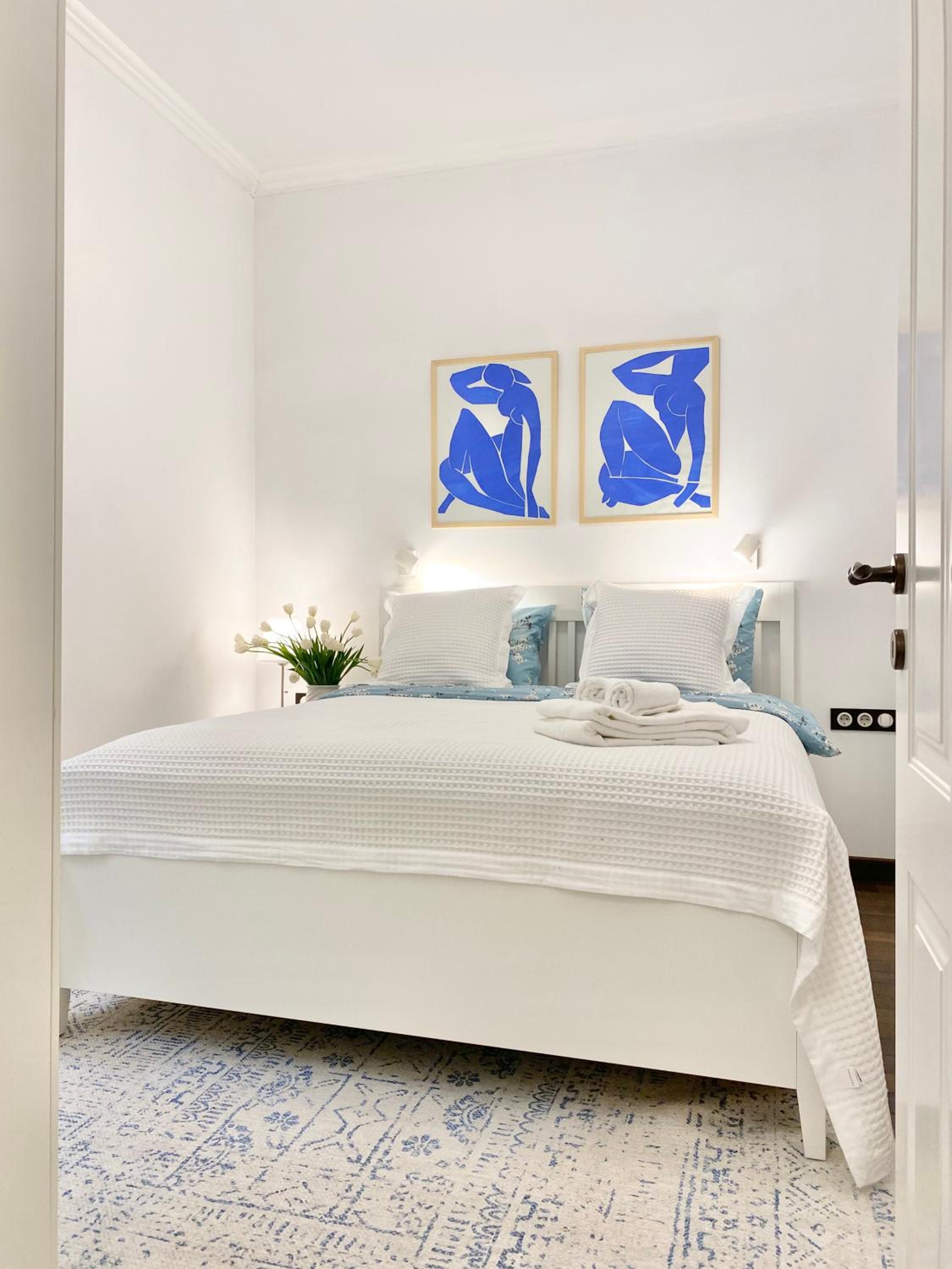 Vintage Top Centre Apartment