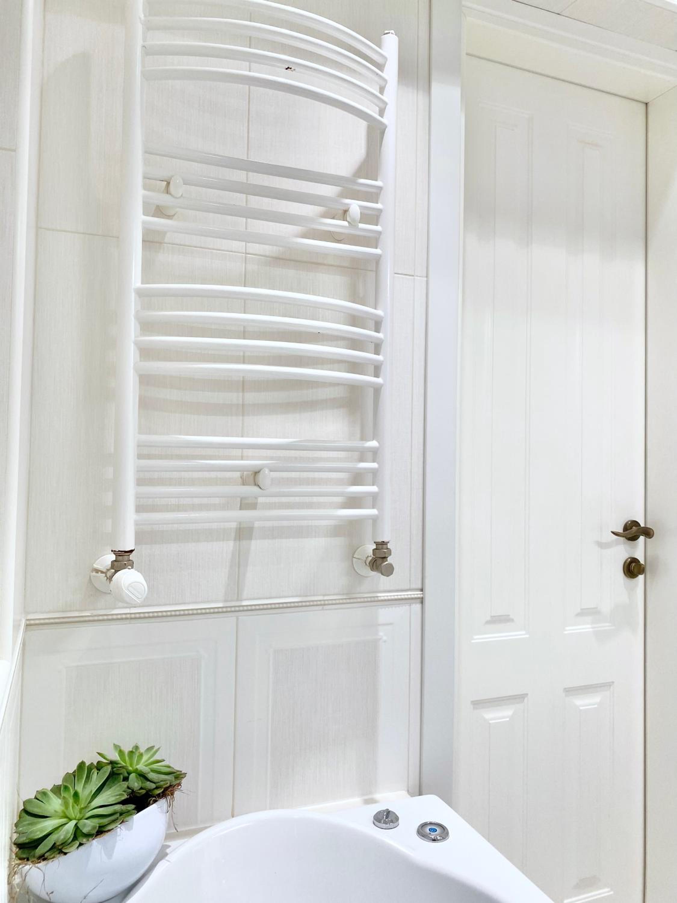 Vintage Top Centre Apartment
