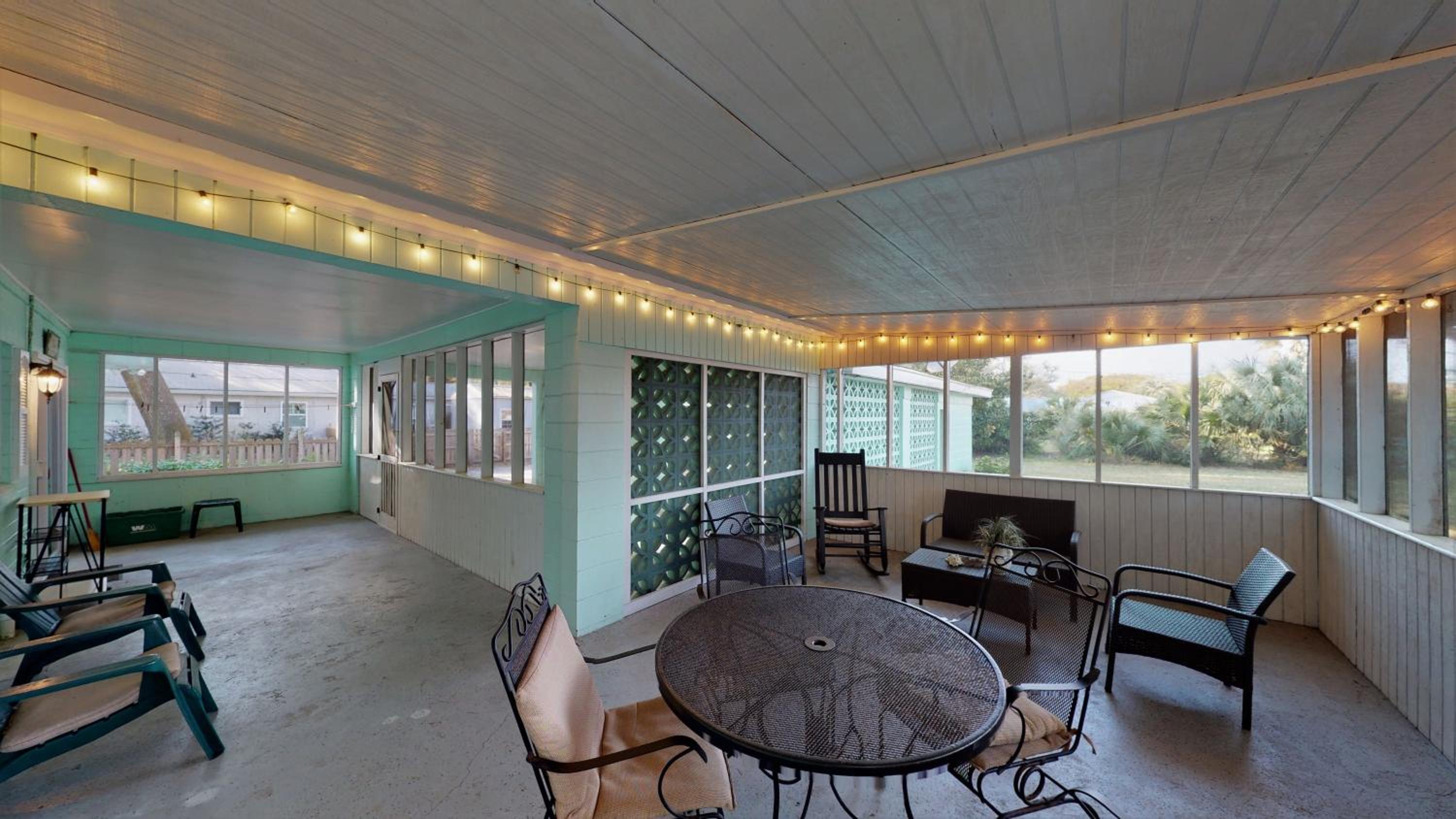 SUBLIME - 4-Bedroom Home home view 4
