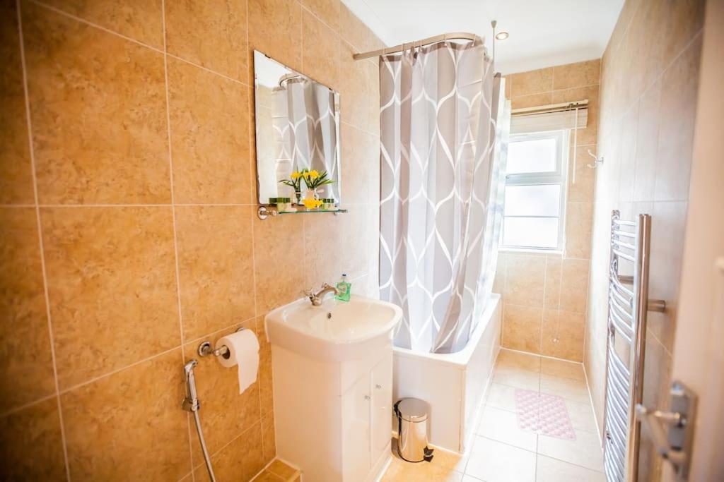 Immaculate Studio Apartment in Central London
