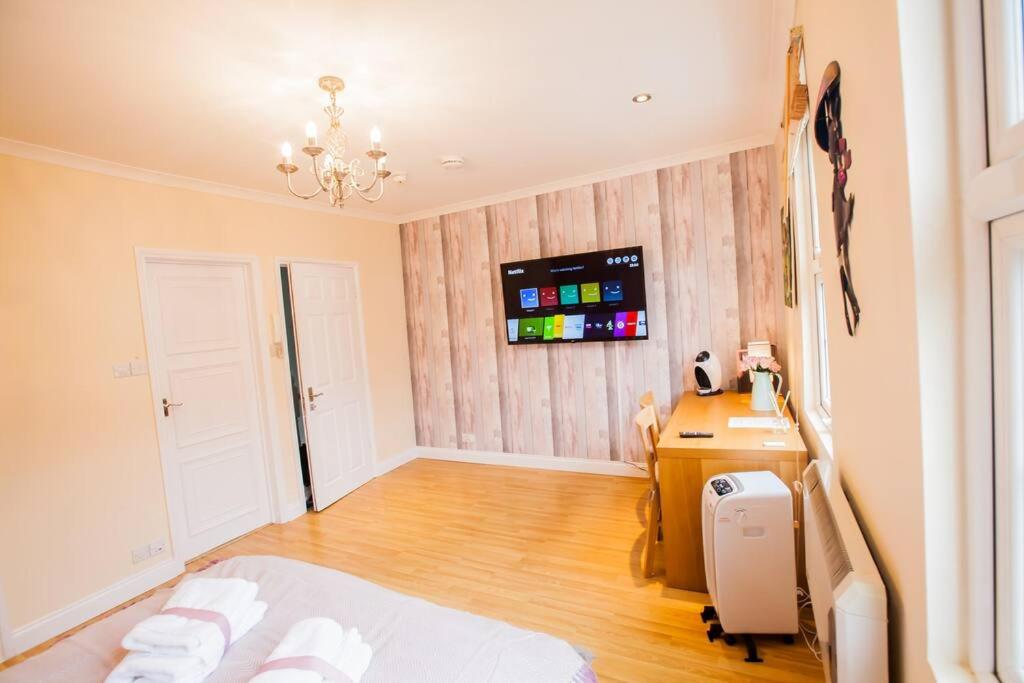 Immaculate Studio Apartment in Central London