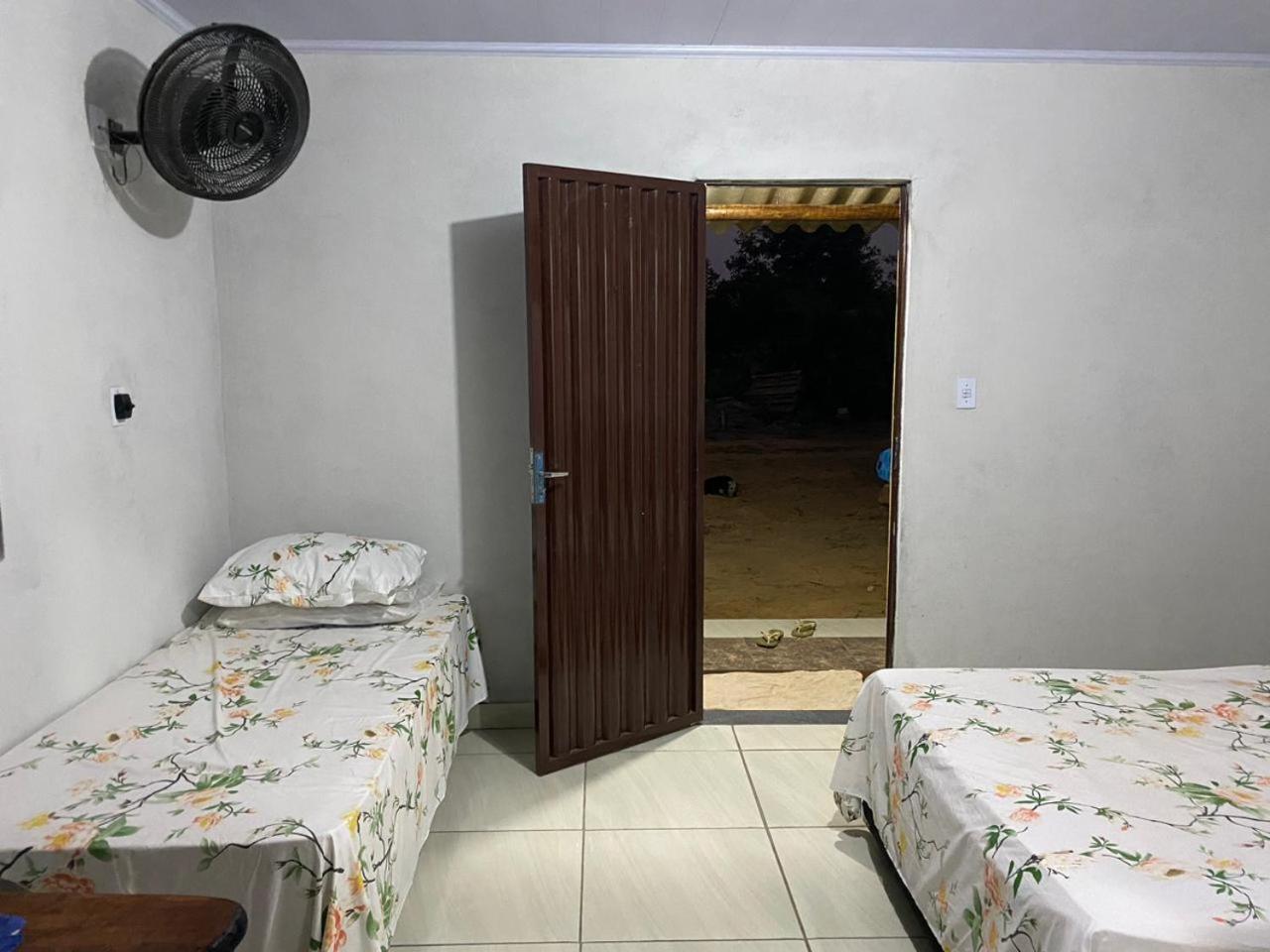 Pousada Sitio do Terrão a 500 metros da BR 040 e a 10 minutos da Prainha