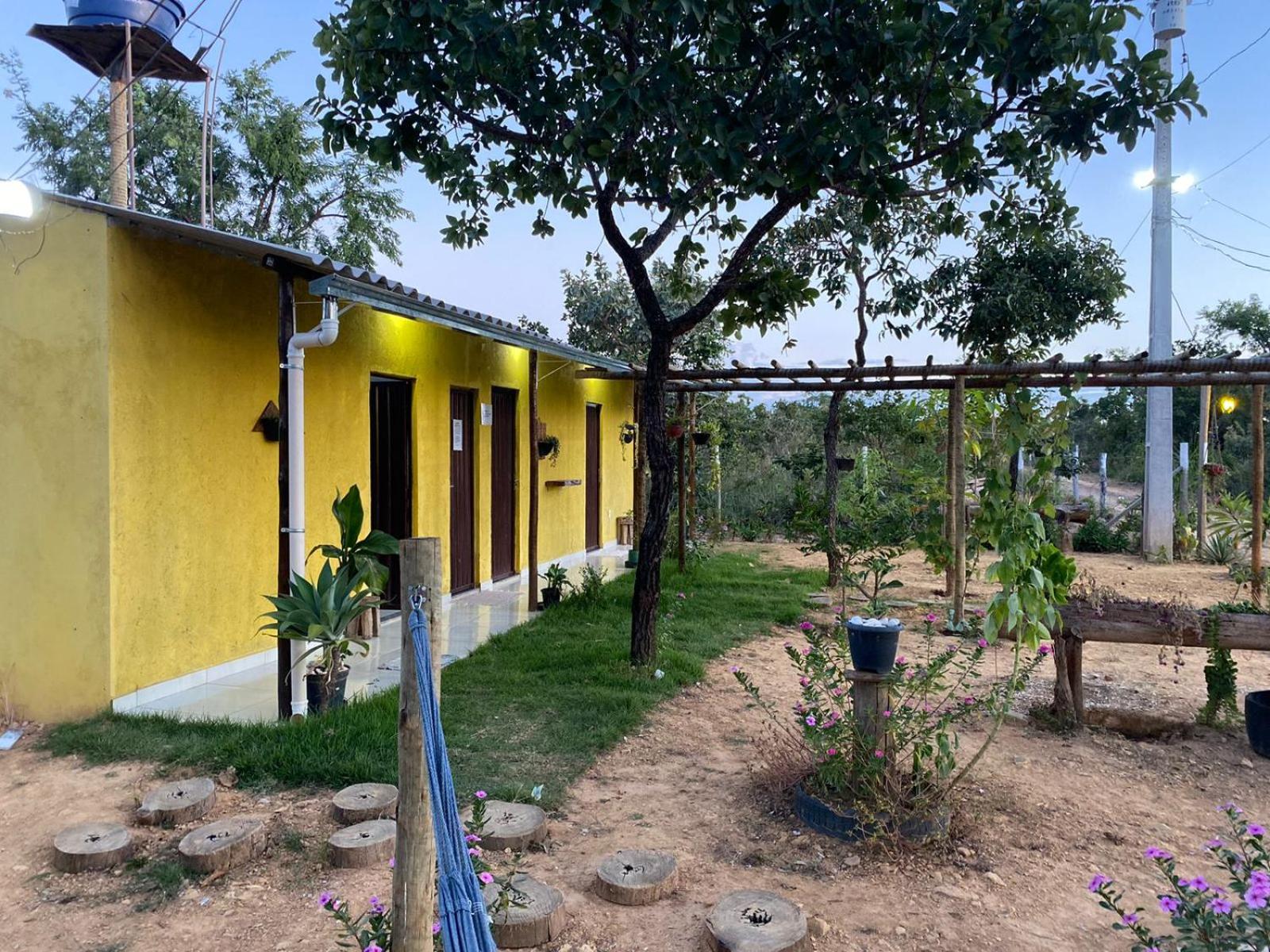 Pousada Sitio do Terrão a 500 metros da BR 040 e a 10 minutos da Prainha