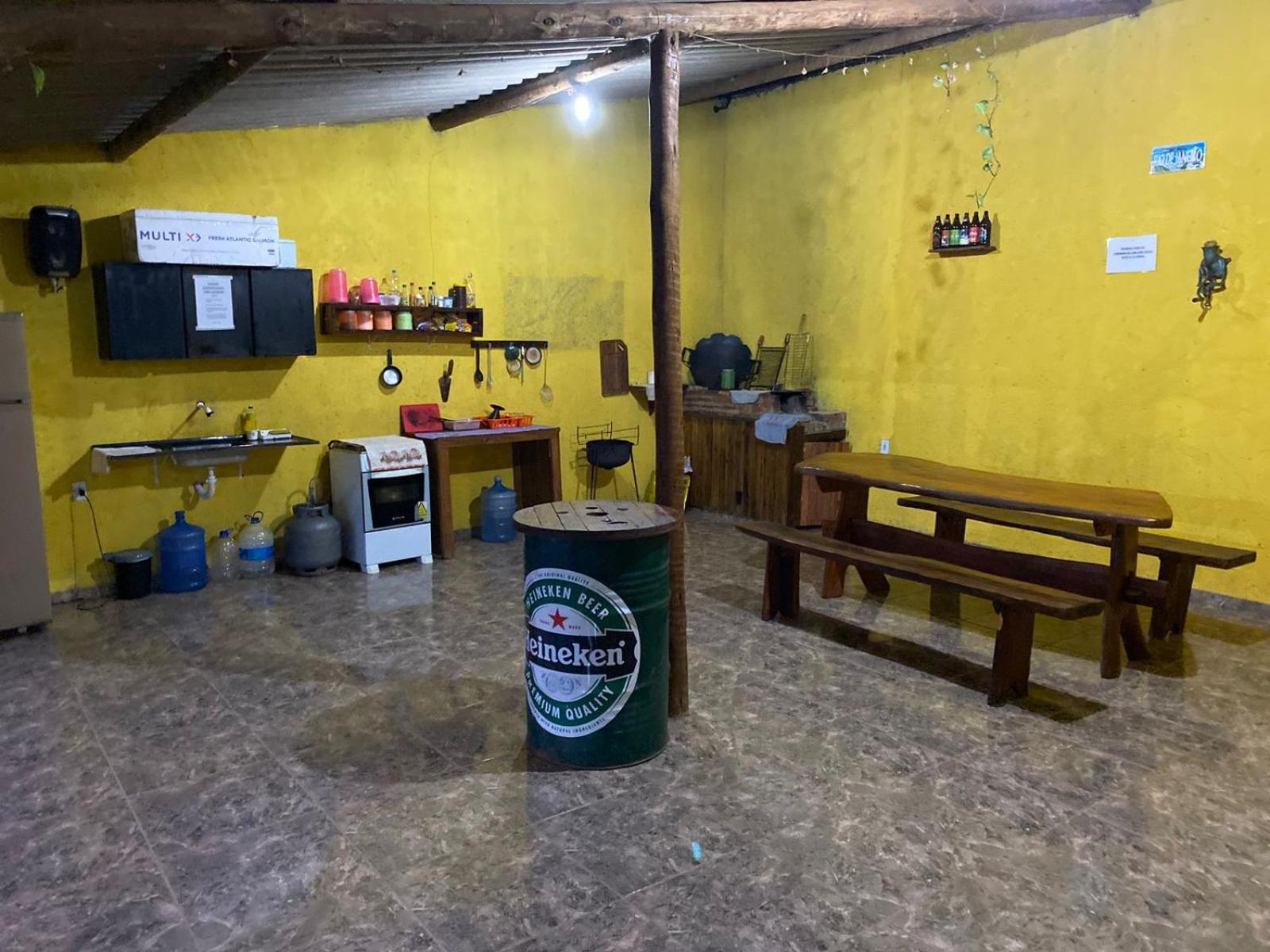 Pousada Sitio do Terrão a 500 metros da BR 040 e a 10 minutos da Prainha