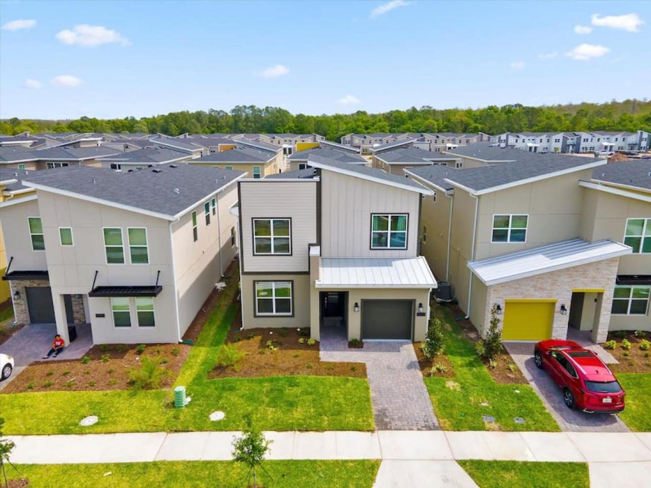 Modern Resort House Pool Wi-Fi Minutes to Disney