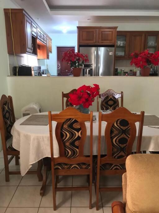 Comfortable home in San Fernando - Photo 7
