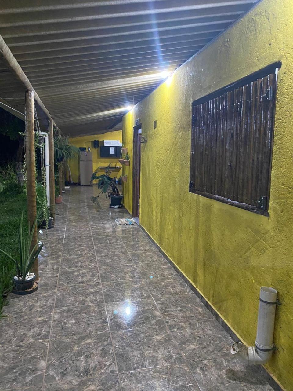 Pousada Sitio do Terrão a 500 metros da BR 040 e a 10 minutos da Prainha