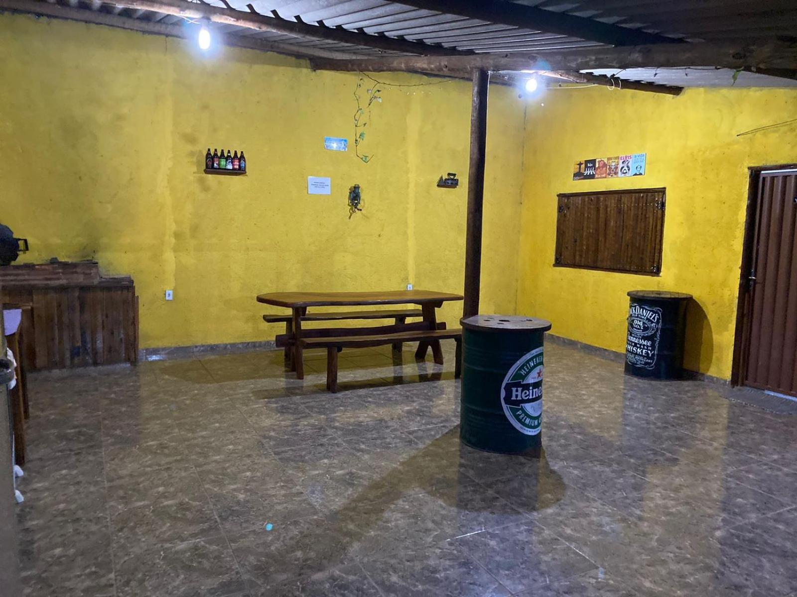 Pousada Sitio do Terrão a 500 metros da BR 040 e a 10 minutos da Prainha