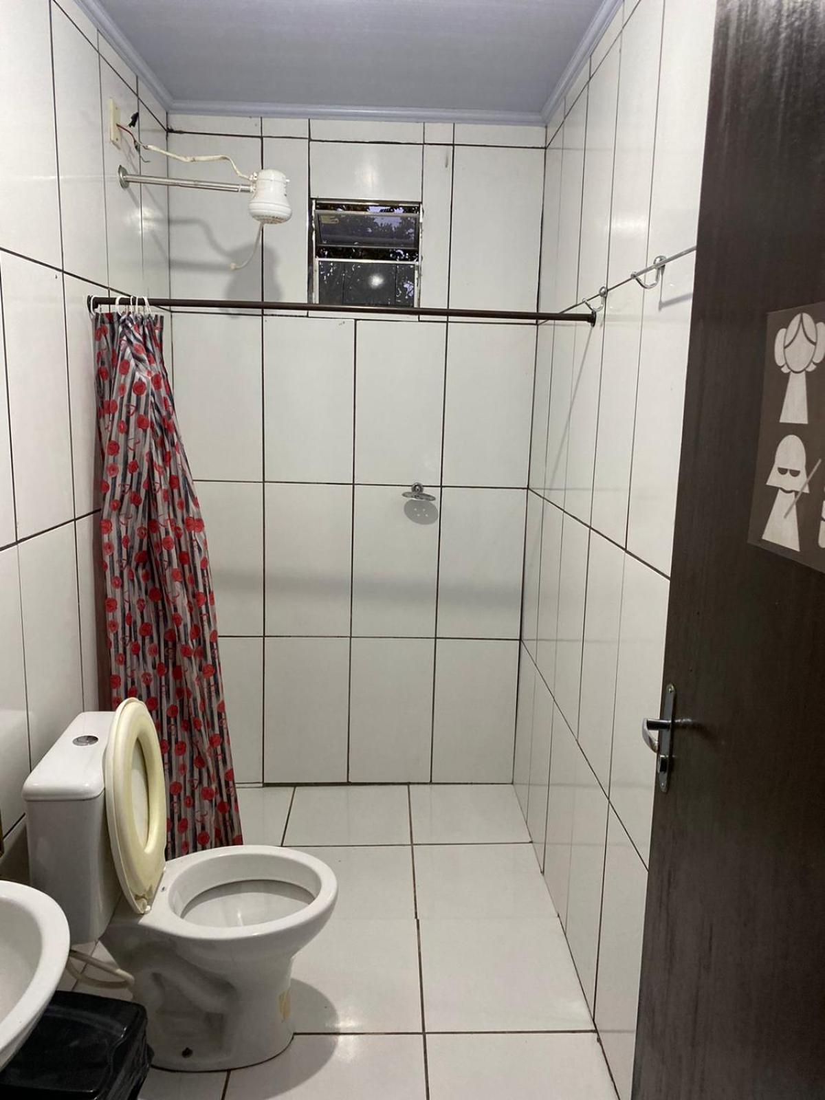 Pousada Sitio do Terrão a 500 metros da BR 040 e a 10 minutos da Prainha