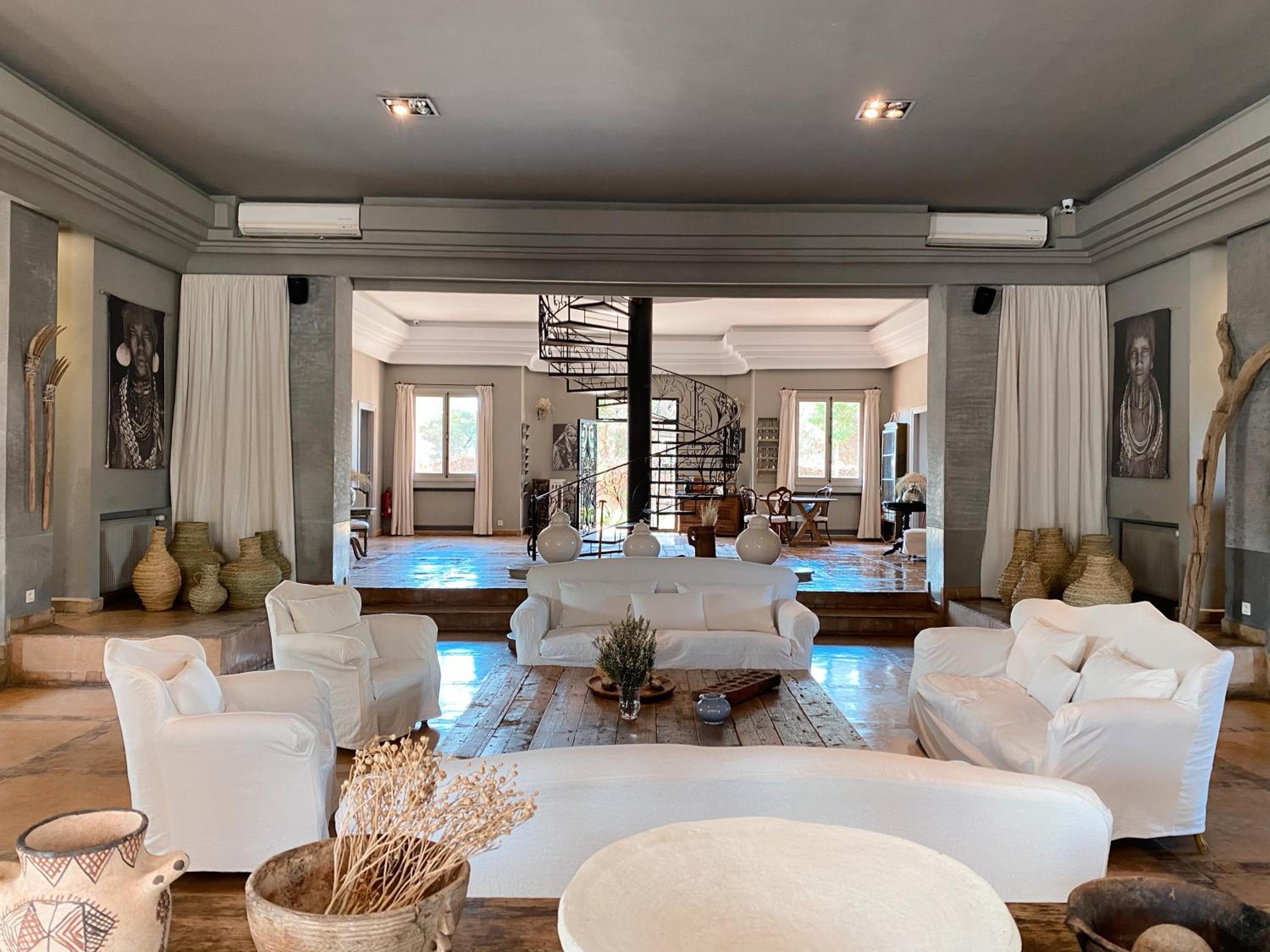 lounge