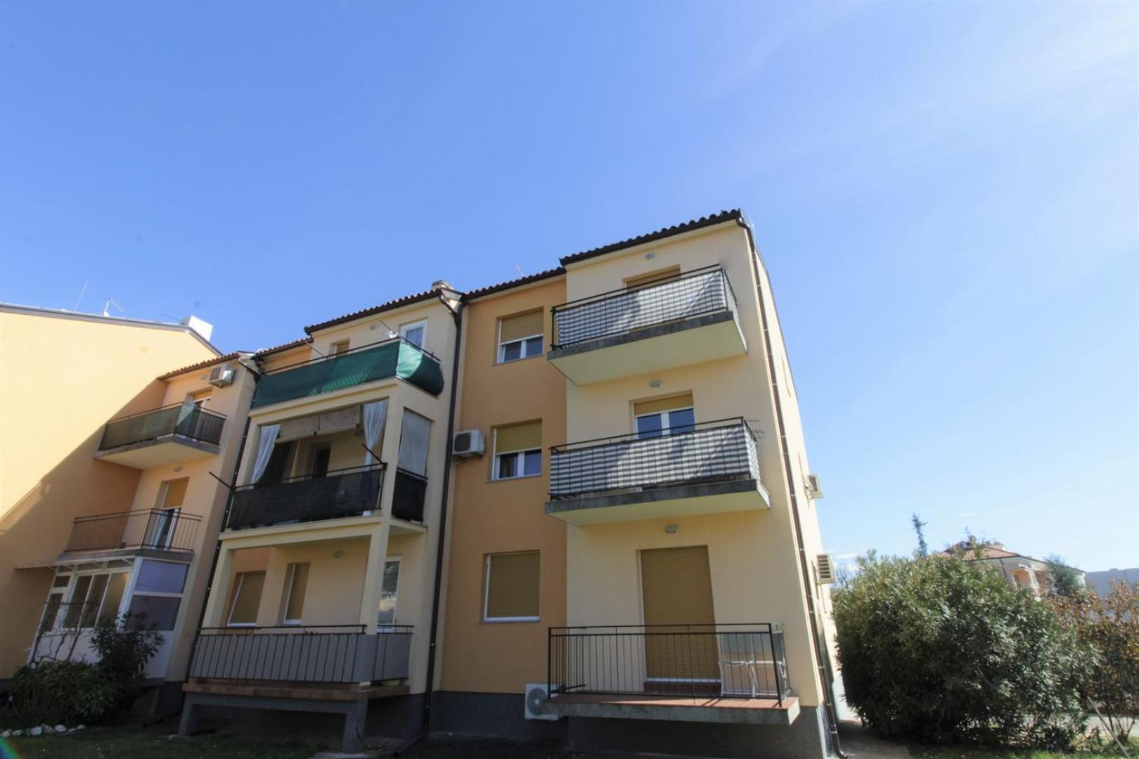 Apartment Tina