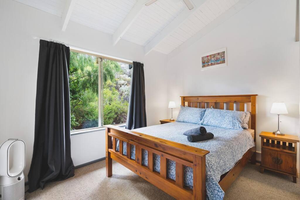 Oceanview Manor by 